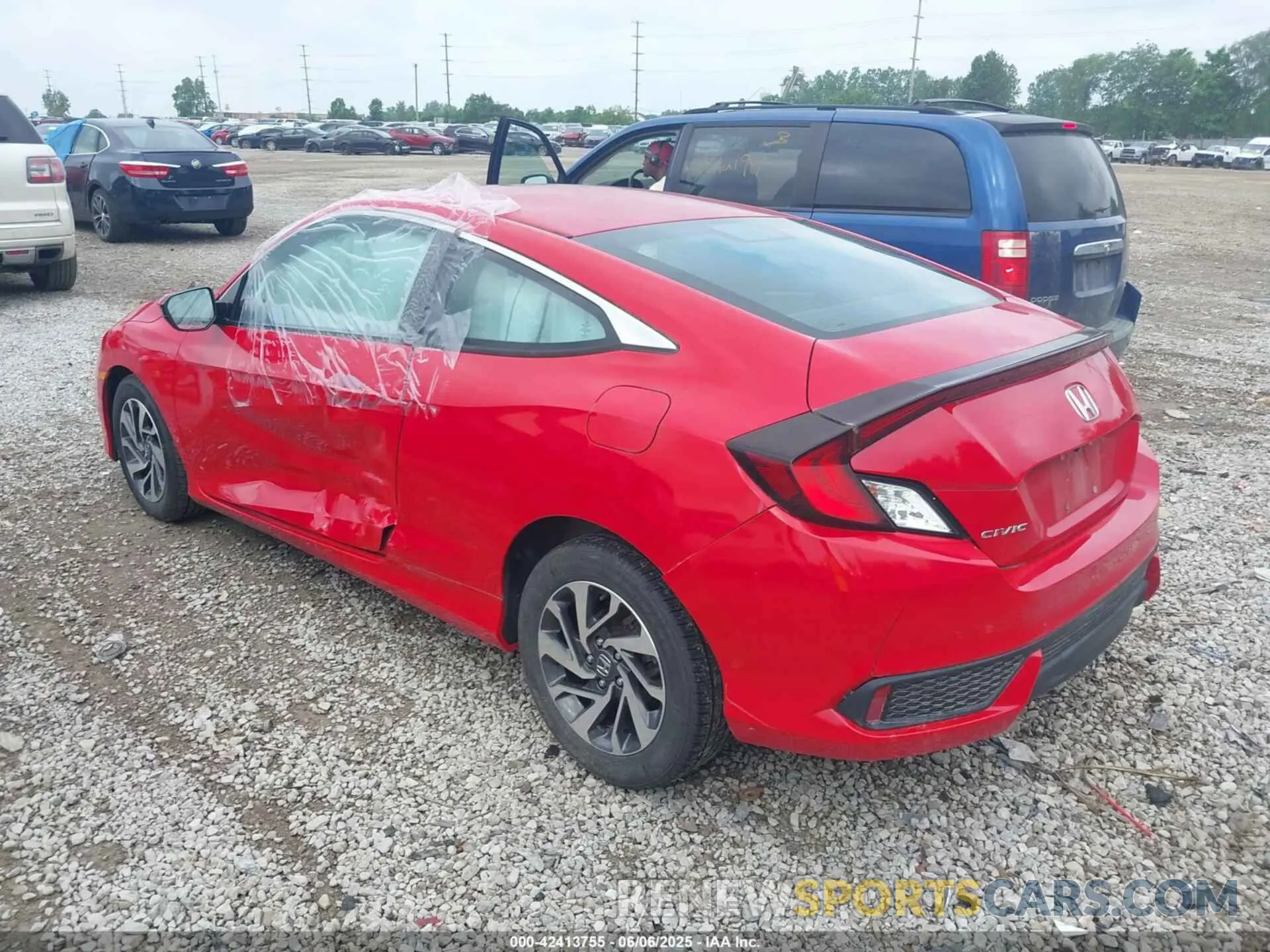 3 Photograph of a damaged car 2HGFC4B61KH307526 HONDA CIVIC 2019