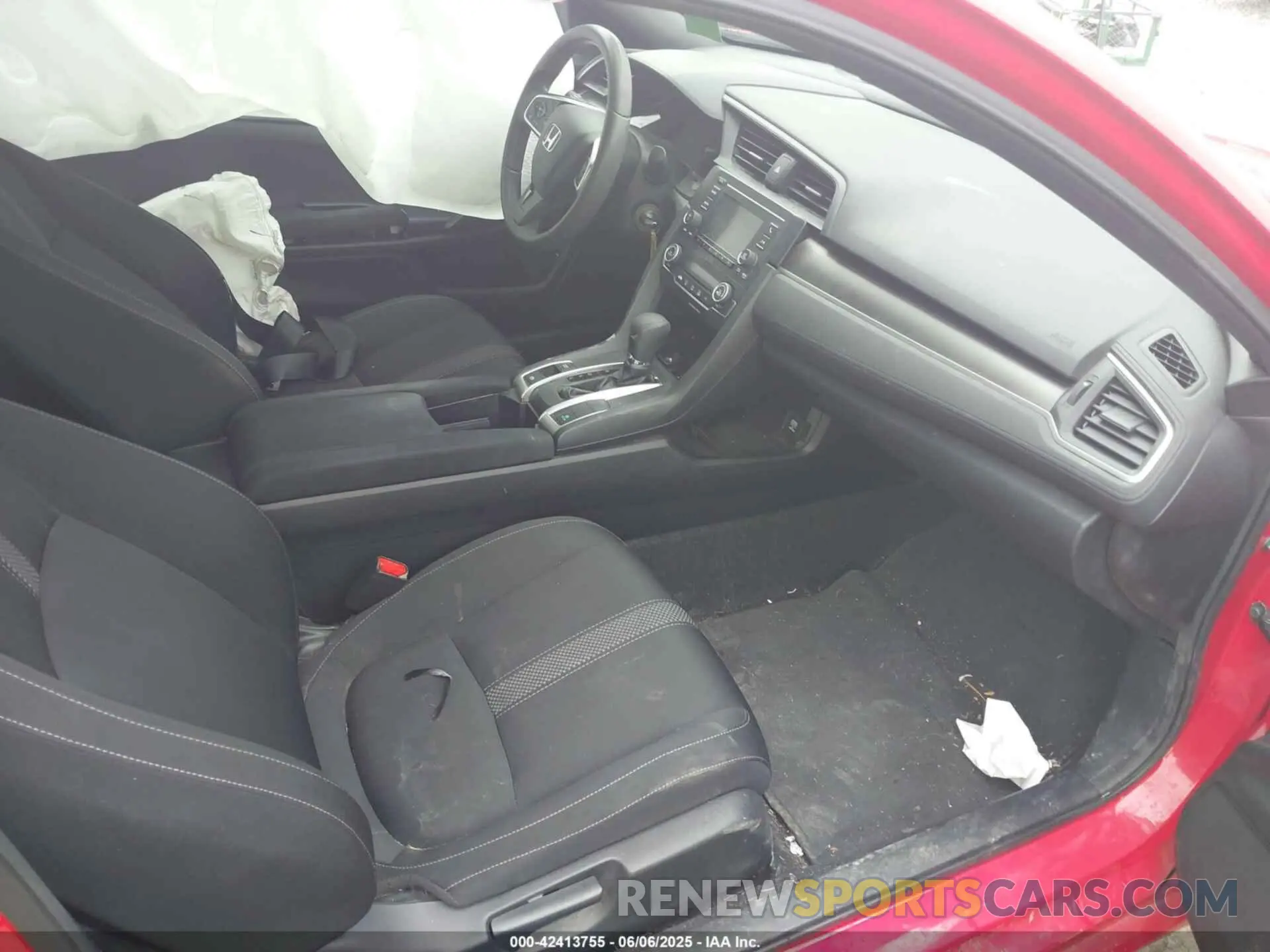 5 Photograph of a damaged car 2HGFC4B61KH307526 HONDA CIVIC 2019