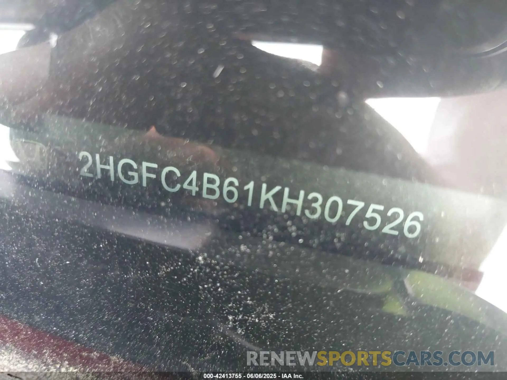 9 Photograph of a damaged car 2HGFC4B61KH307526 HONDA CIVIC 2019