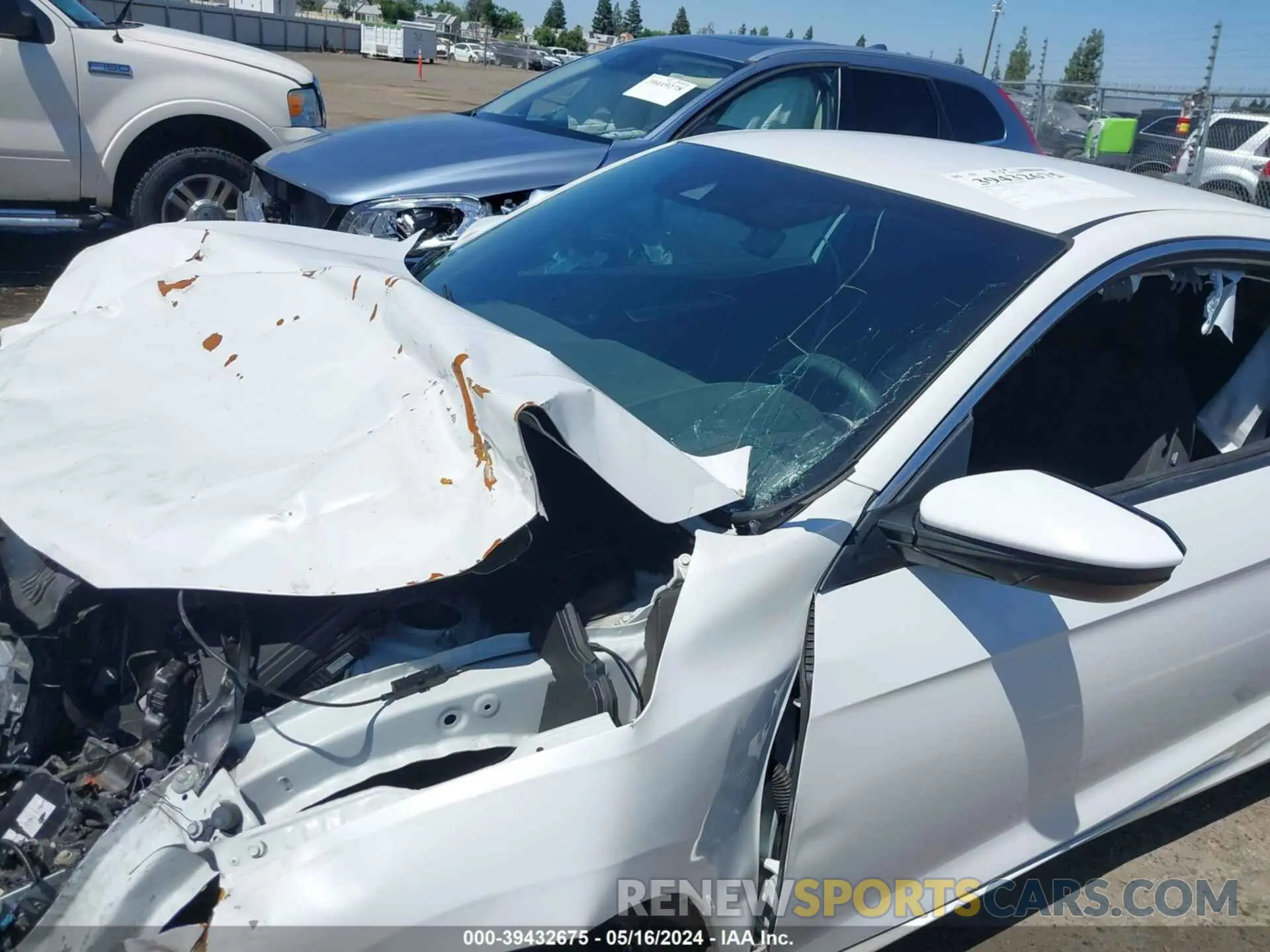 17 Photograph of a damaged car 2HGFC4B61KH309602 HONDA CIVIC 2019