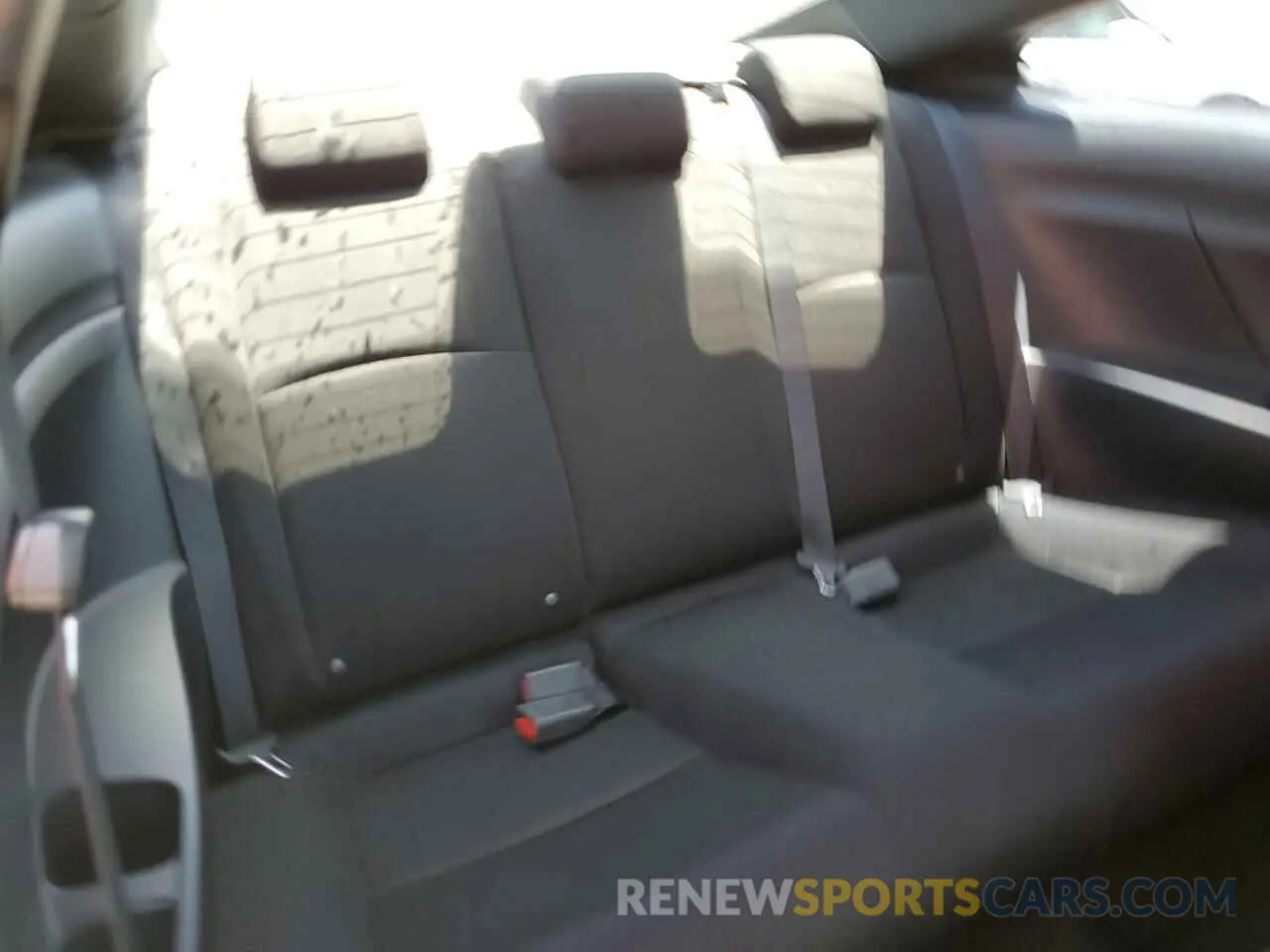 10 Photograph of a damaged car 2HGFC4B65KH301972 HONDA CIVIC 2019