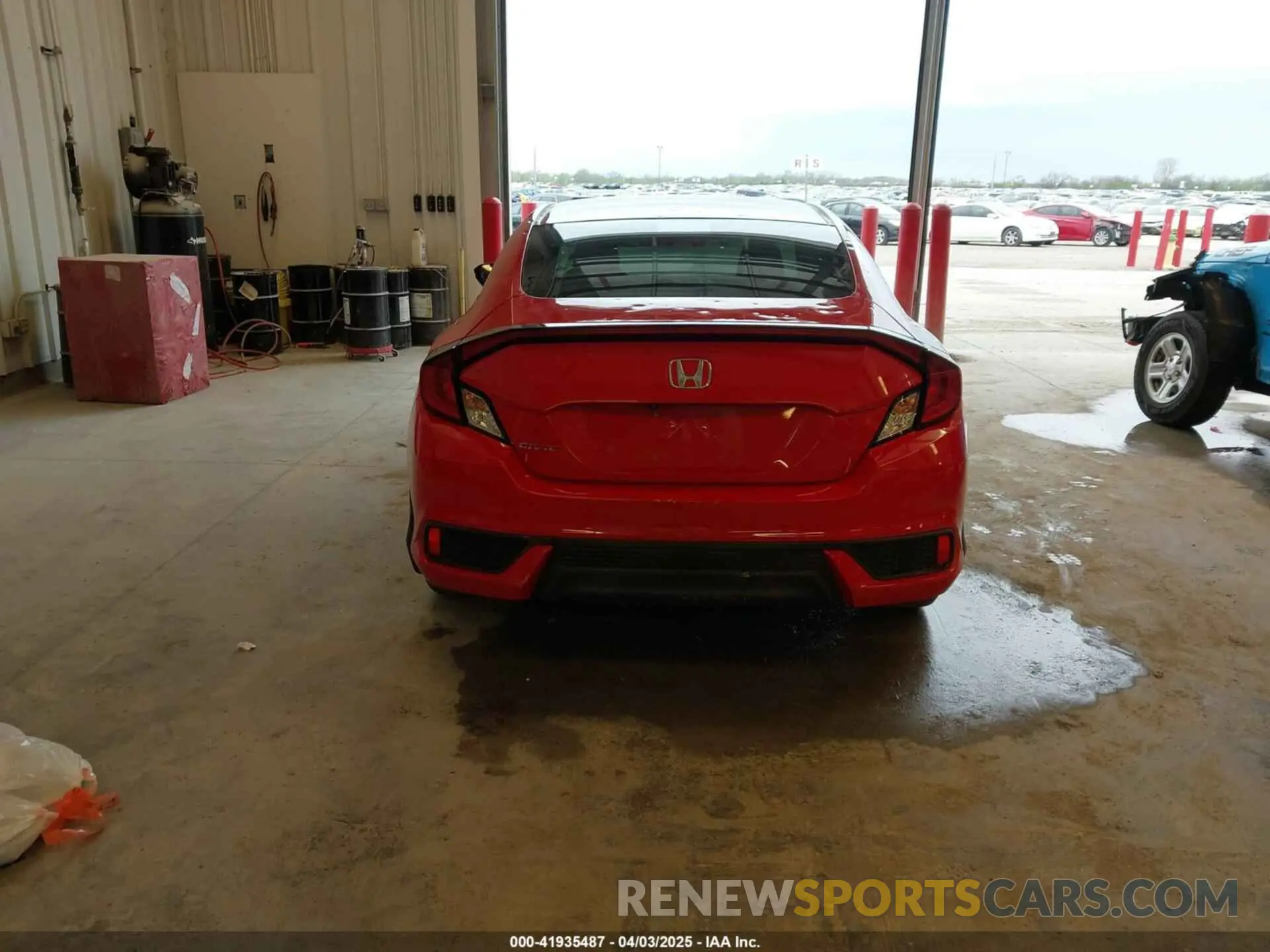 16 Photograph of a damaged car 2HGFC4B66KH305884 HONDA CIVIC 2019