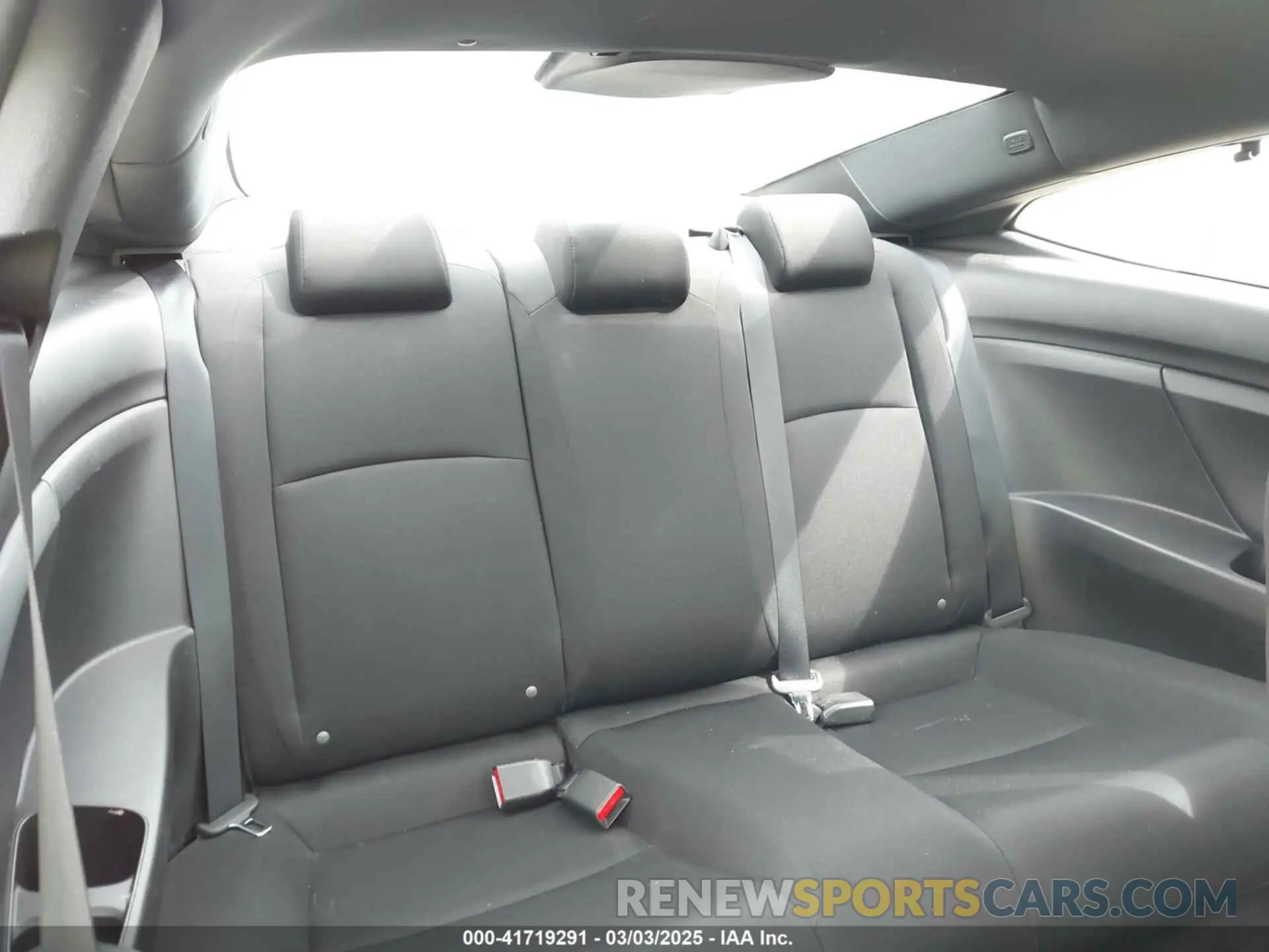 8 Photograph of a damaged car 2HGFC4B67KH308437 HONDA CIVIC 2019