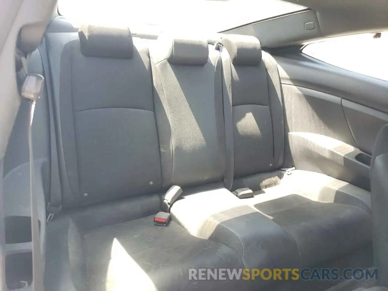 10 Photograph of a damaged car 2HGFC4B80KH304540 HONDA CIVIC 2019
