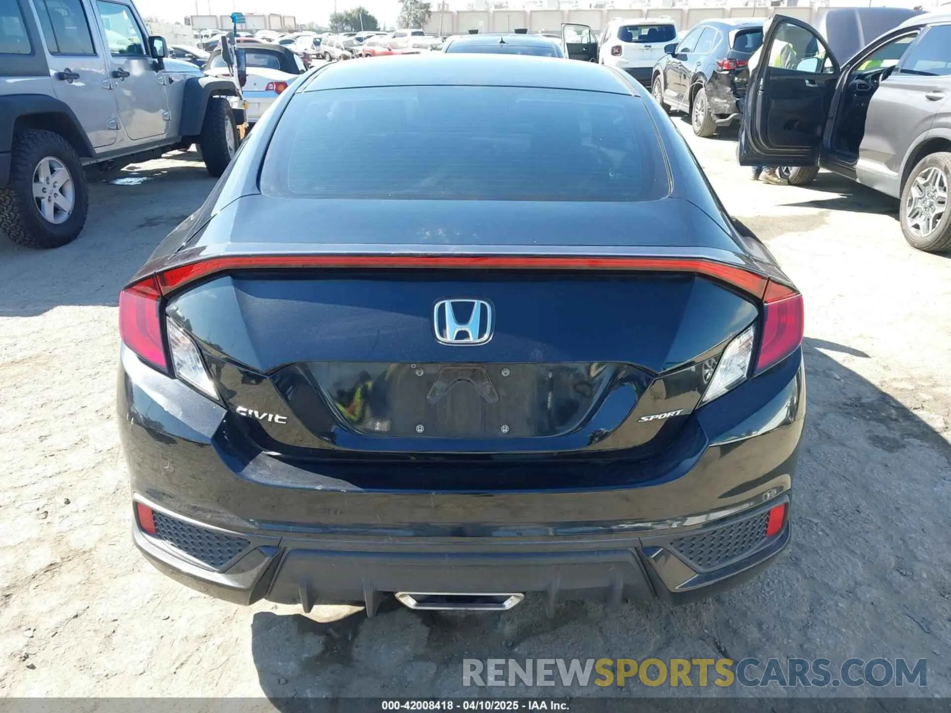 17 Photograph of a damaged car 2HGFC4B80KH306420 HONDA CIVIC 2019