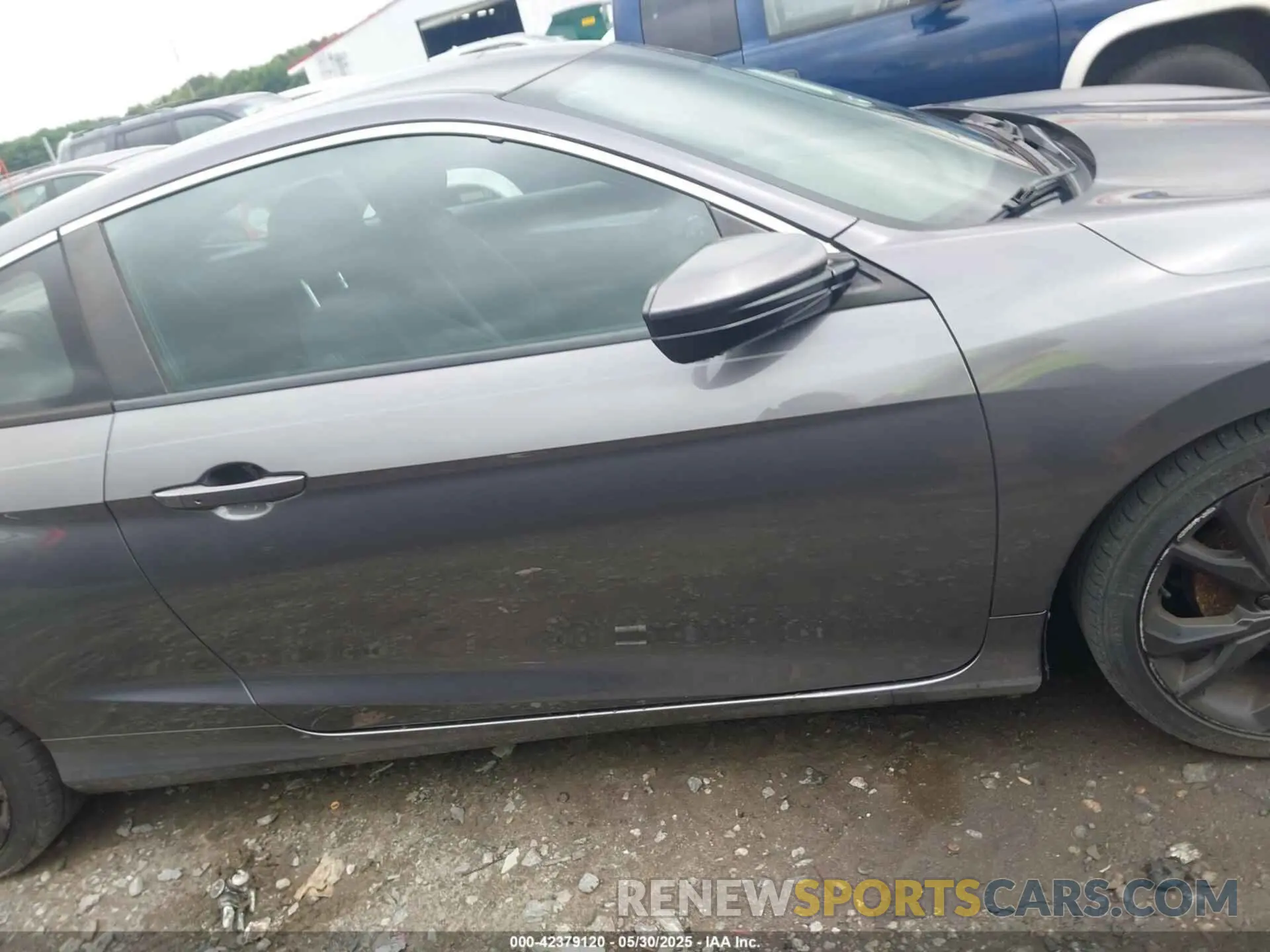 13 Photograph of a damaged car 2HGFC4B82KH301283 HONDA CIVIC 2019