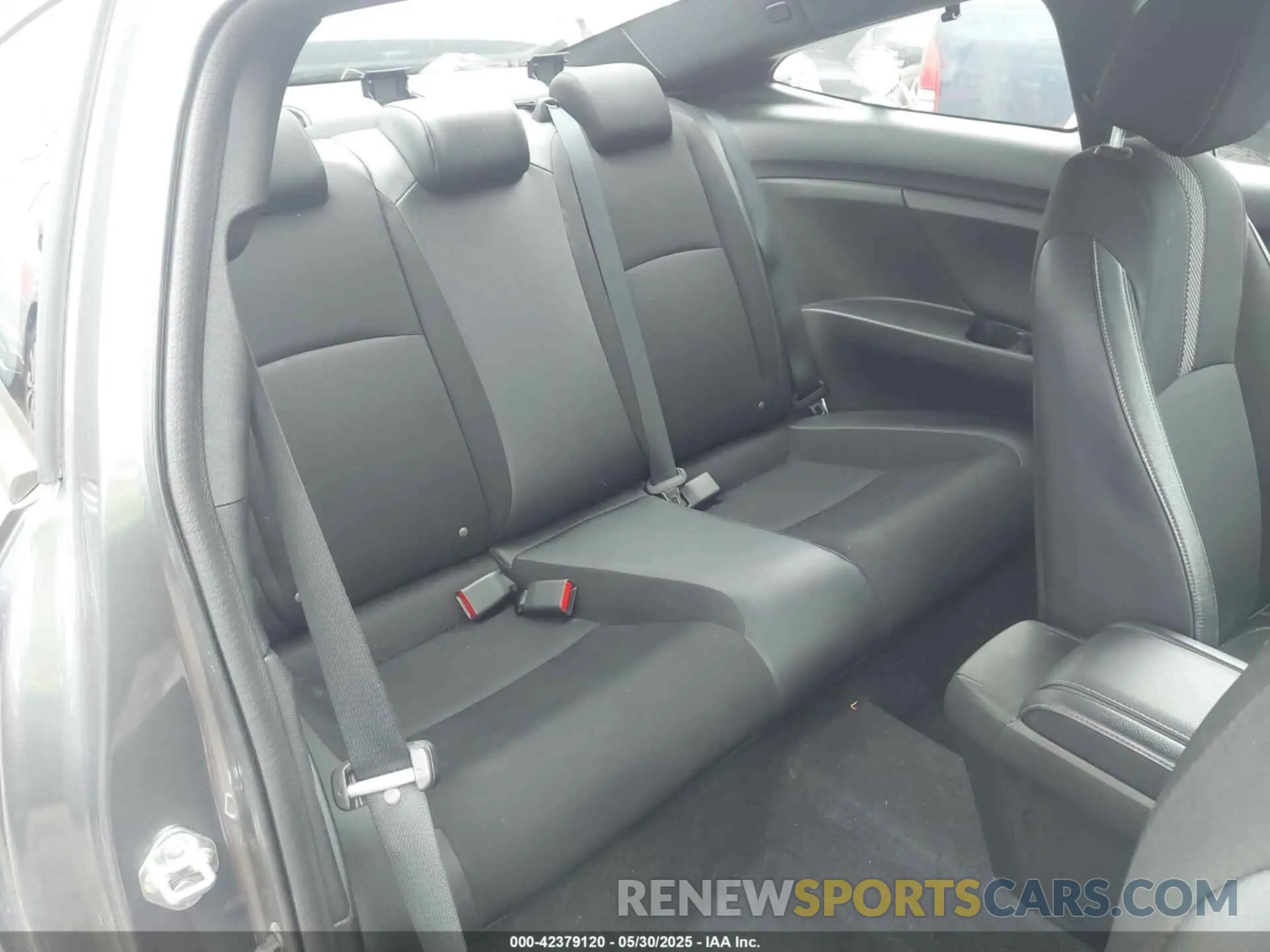 8 Photograph of a damaged car 2HGFC4B82KH301283 HONDA CIVIC 2019
