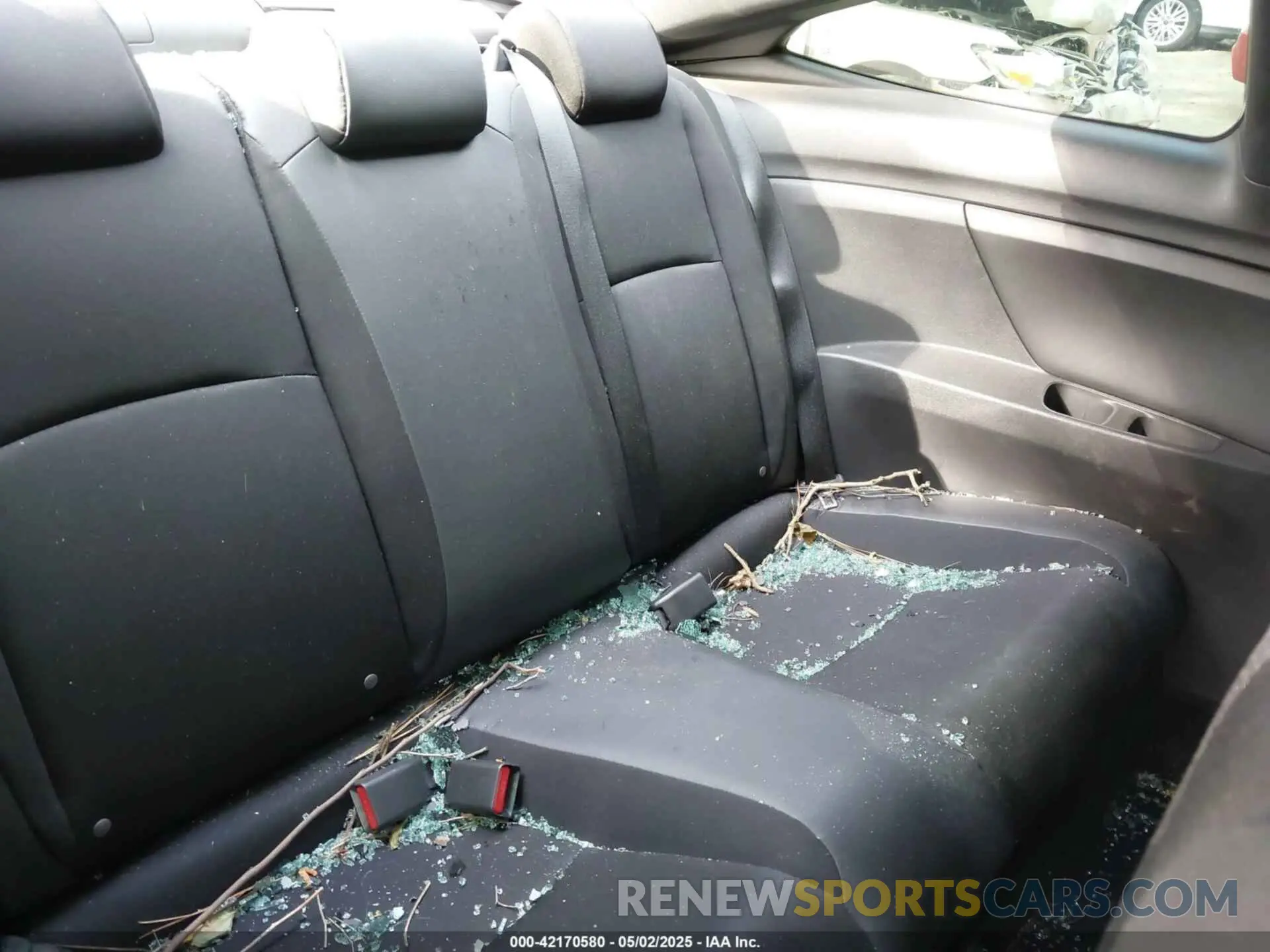 8 Photograph of a damaged car 2HGFC4B82KH307570 HONDA CIVIC 2019