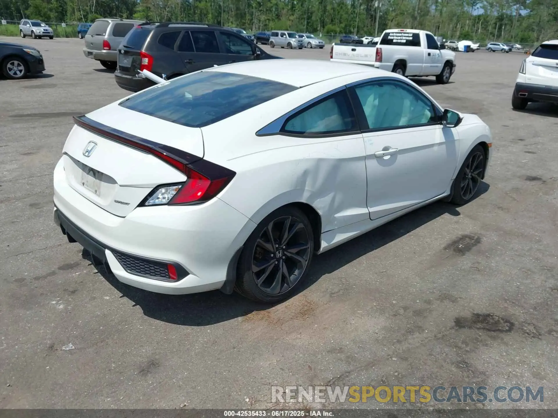 4 Photograph of a damaged car 2HGFC4B83KH300594 HONDA CIVIC 2019