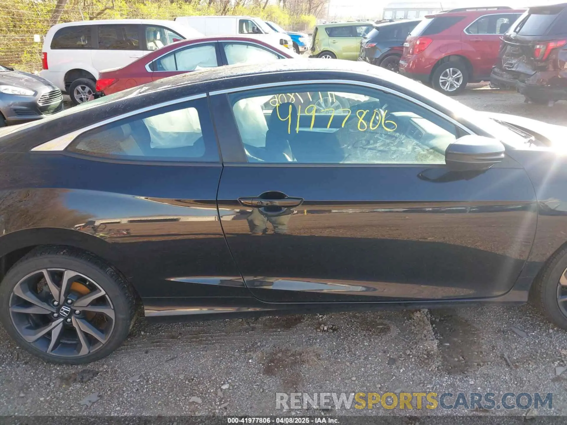 13 Photograph of a damaged car 2HGFC4B83KH307108 HONDA CIVIC 2019
