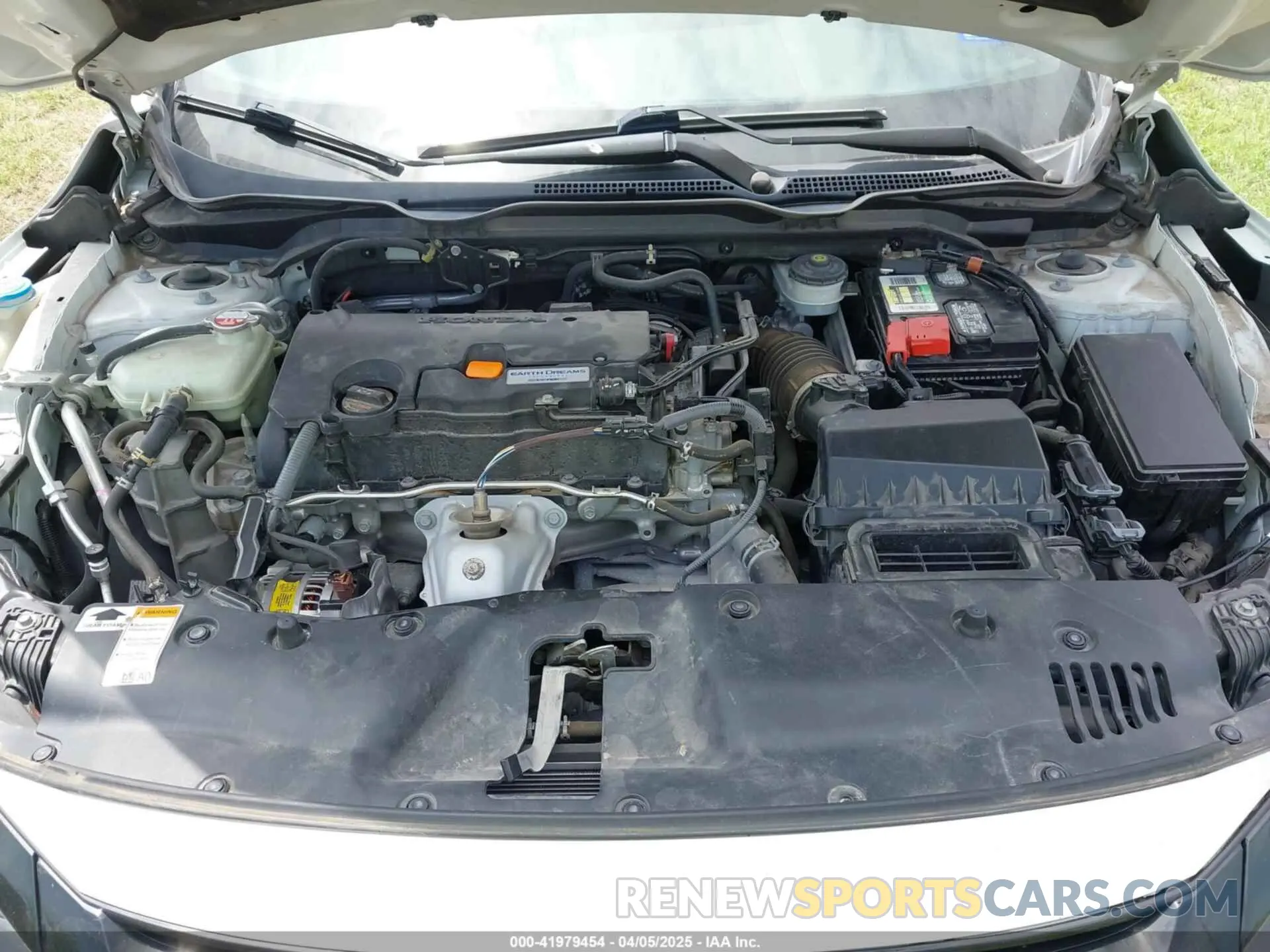 10 Photograph of a damaged car 2HGFC4B84KH302449 HONDA CIVIC 2019
