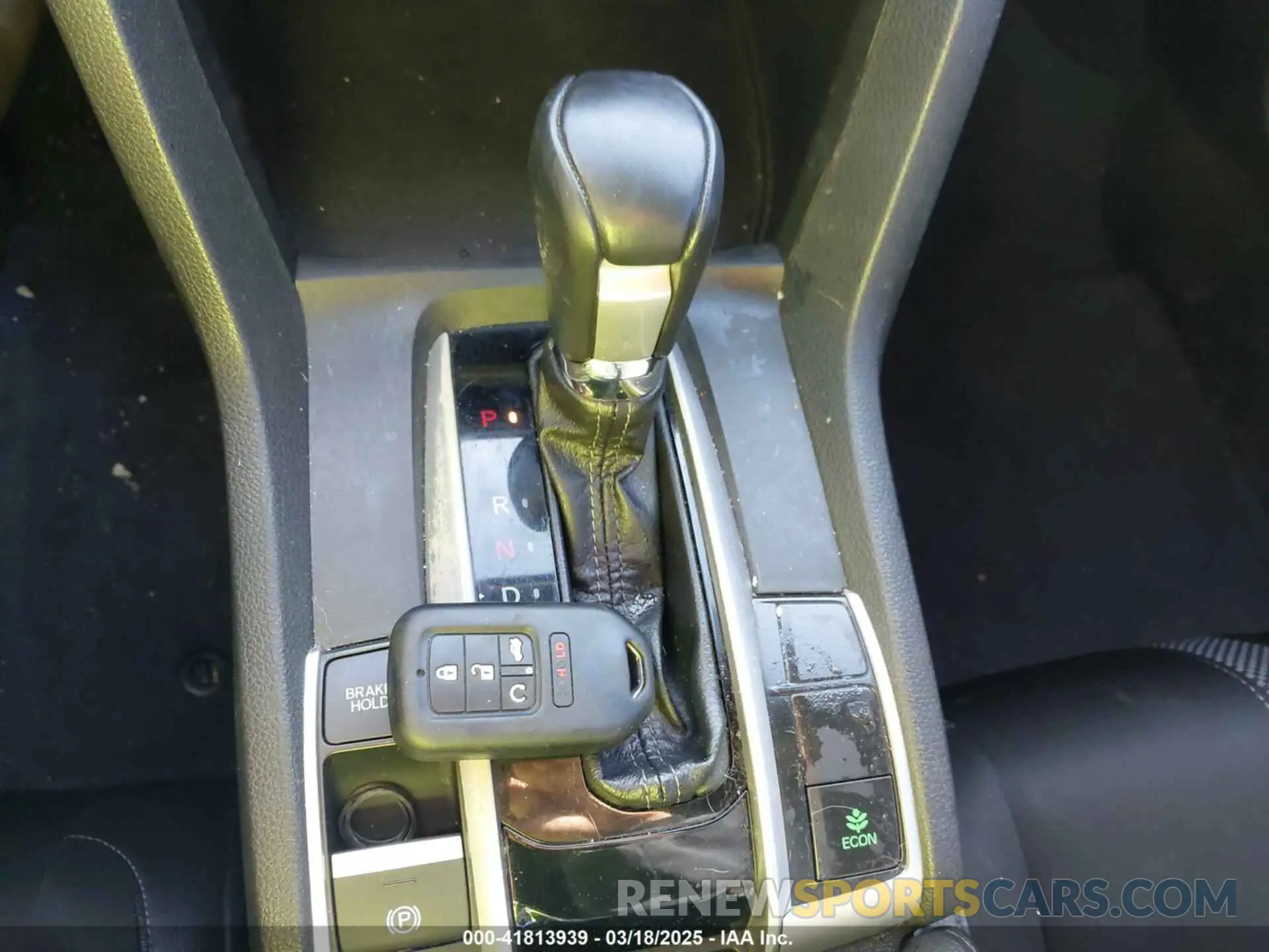 11 Photograph of a damaged car 2HGFC4B84KH305724 HONDA CIVIC 2019