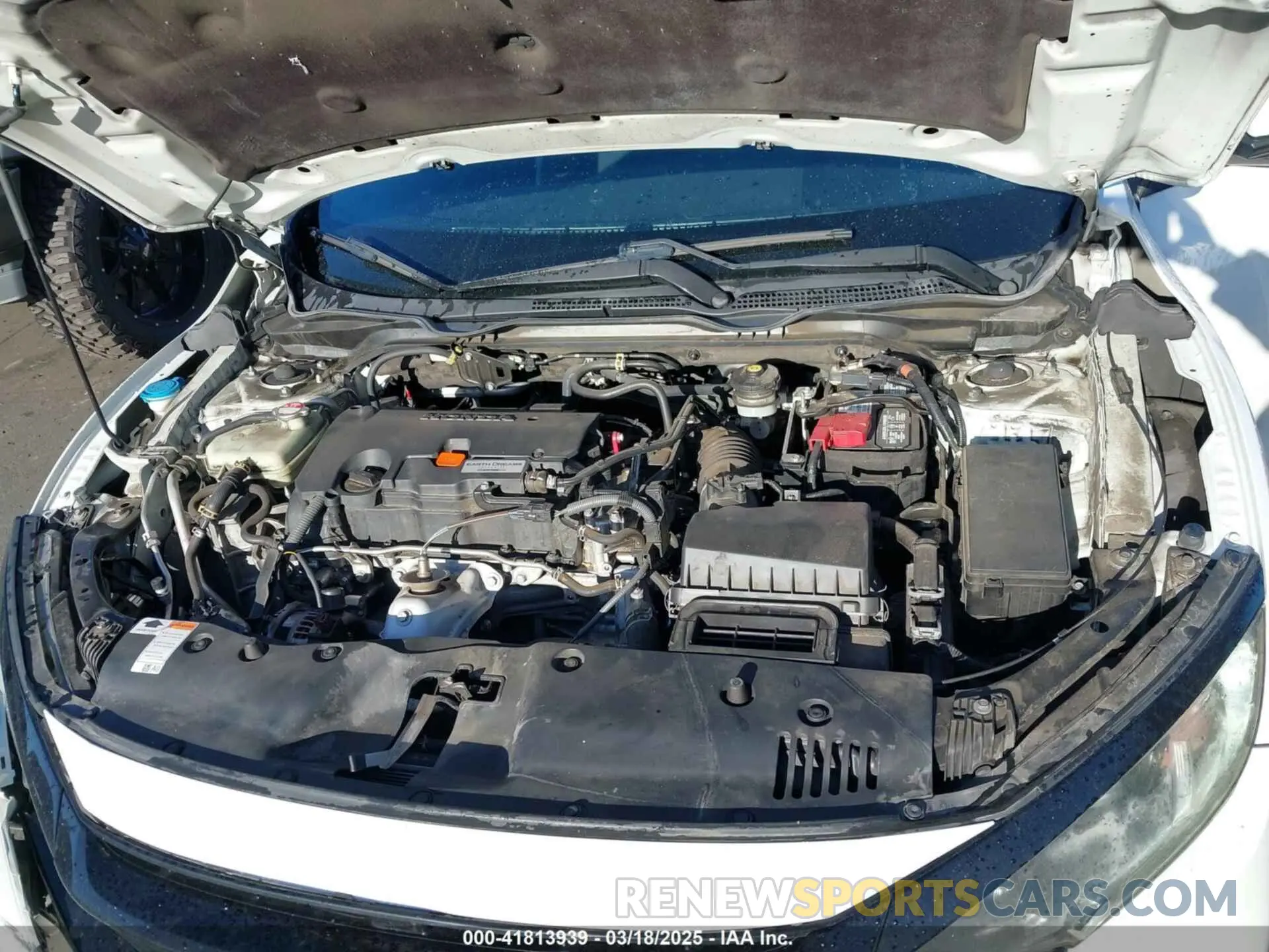 16 Photograph of a damaged car 2HGFC4B84KH305724 HONDA CIVIC 2019