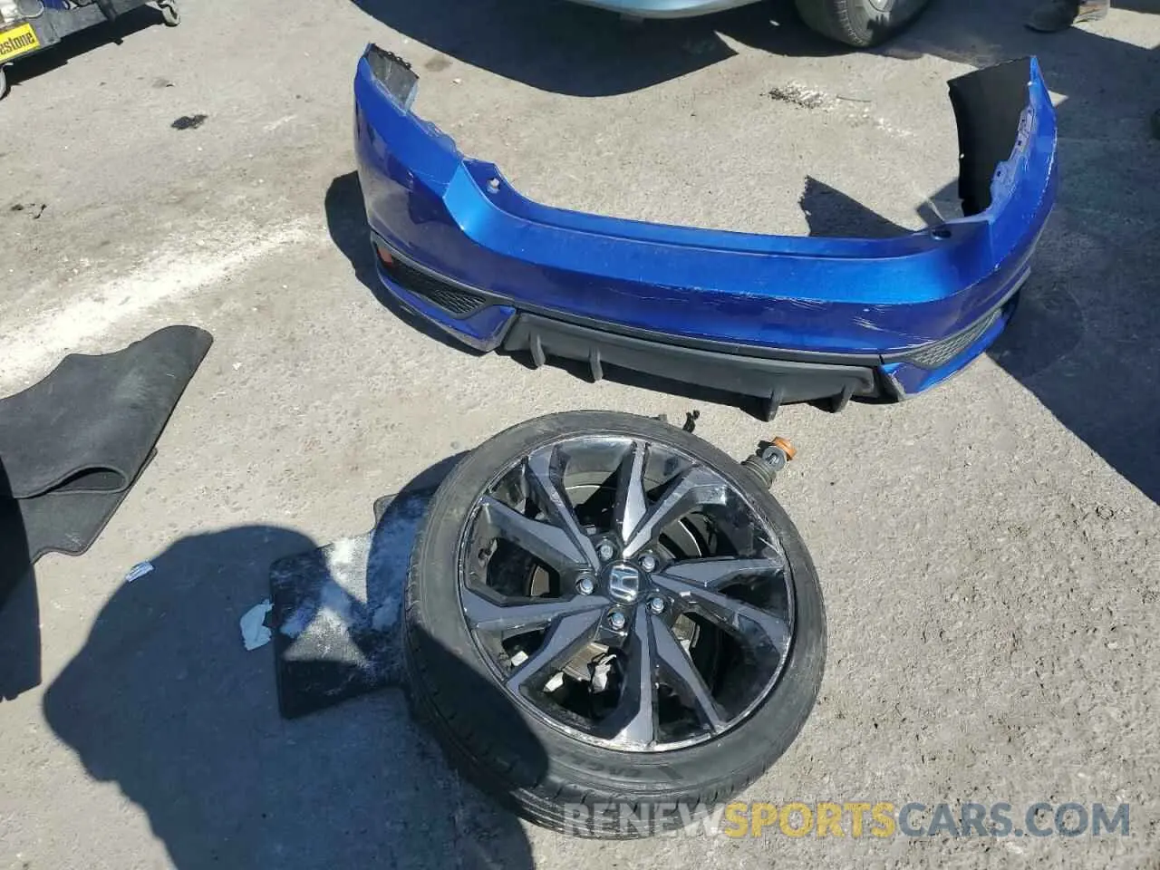 12 Photograph of a damaged car 2HGFC4B84KH305819 HONDA CIVIC 2019