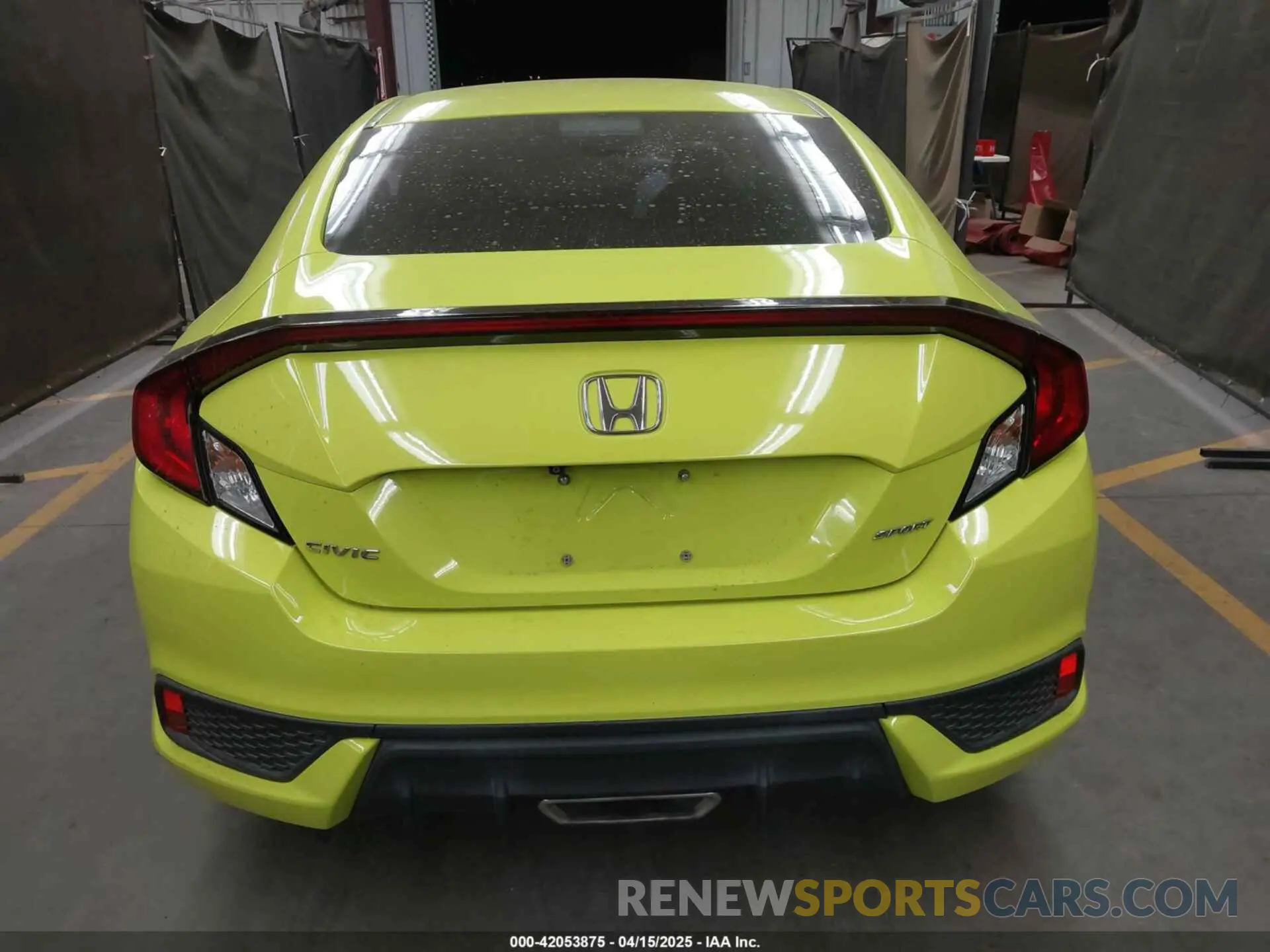16 Photograph of a damaged car 2HGFC4B88KH305211 HONDA CIVIC 2019