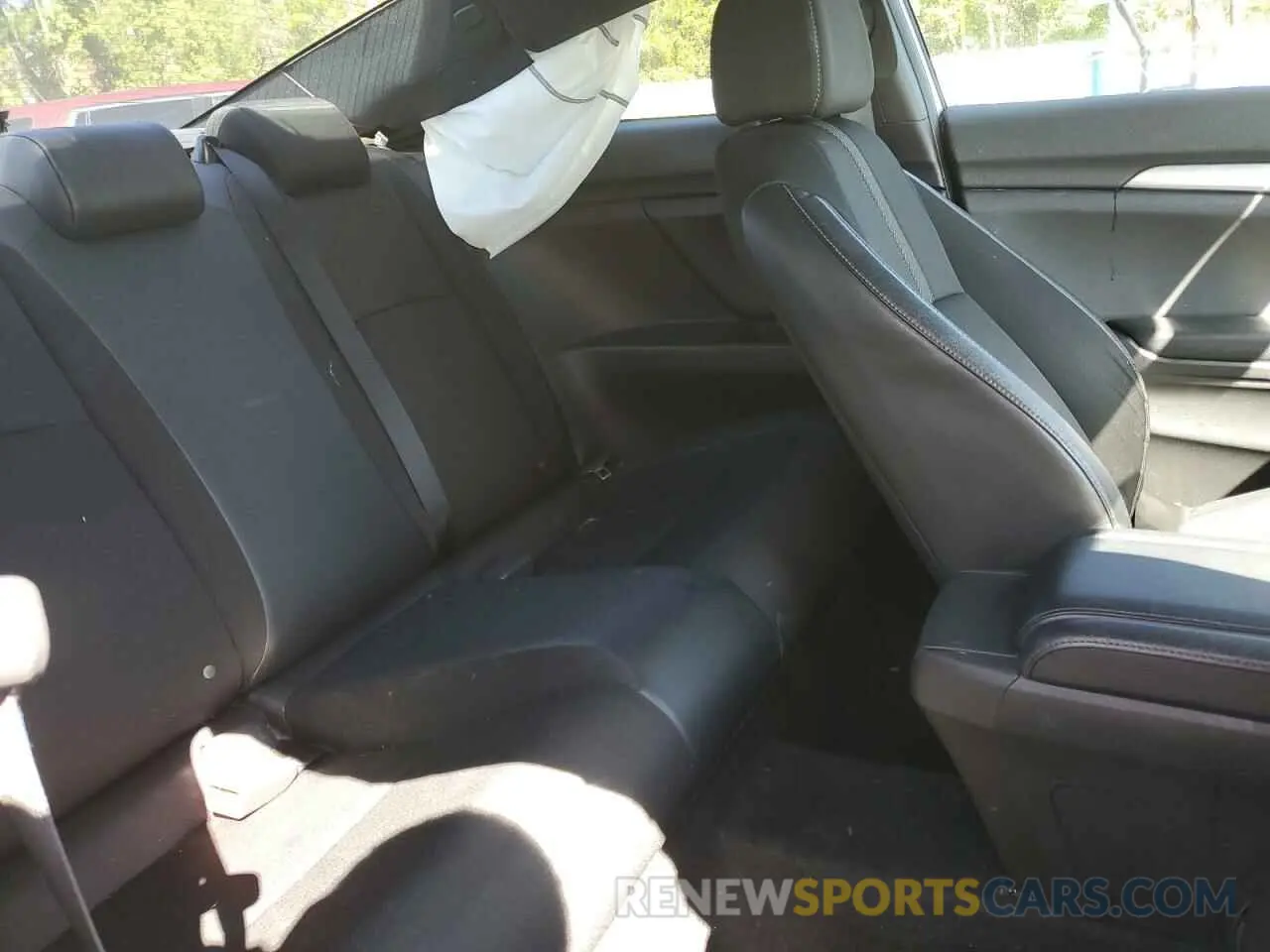 10 Photograph of a damaged car 2HGFC4B8XKH305971 HONDA CIVIC 2019