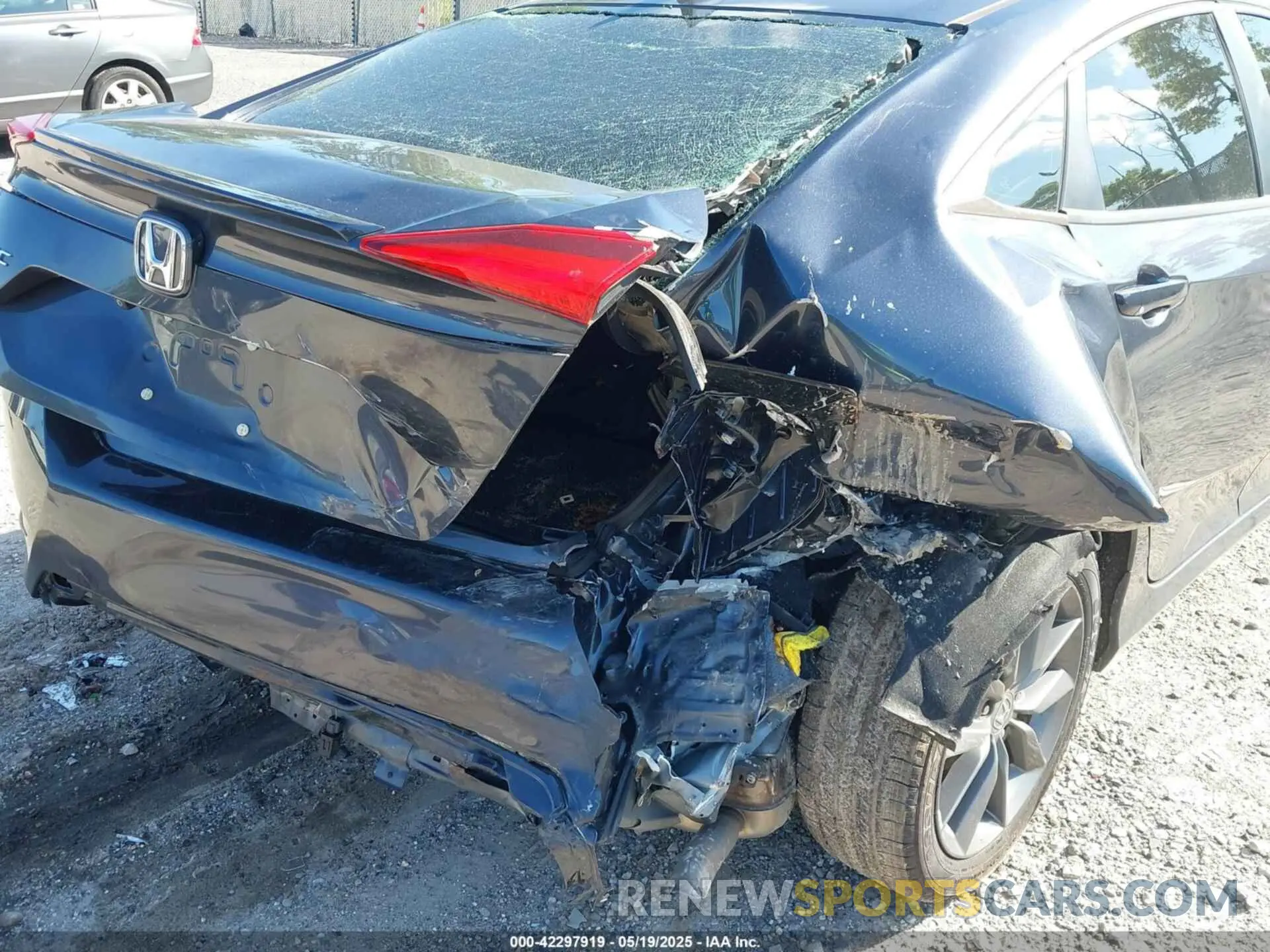 6 Photograph of a damaged car JHMFC1F30KX006740 HONDA CIVIC 2019
