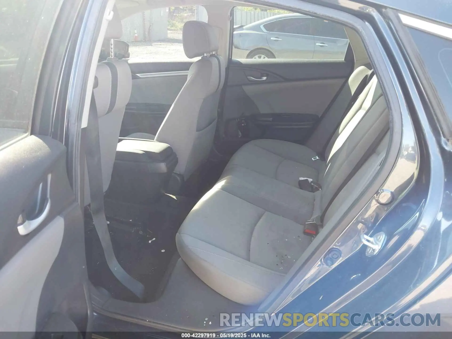 8 Photograph of a damaged car JHMFC1F30KX006740 HONDA CIVIC 2019