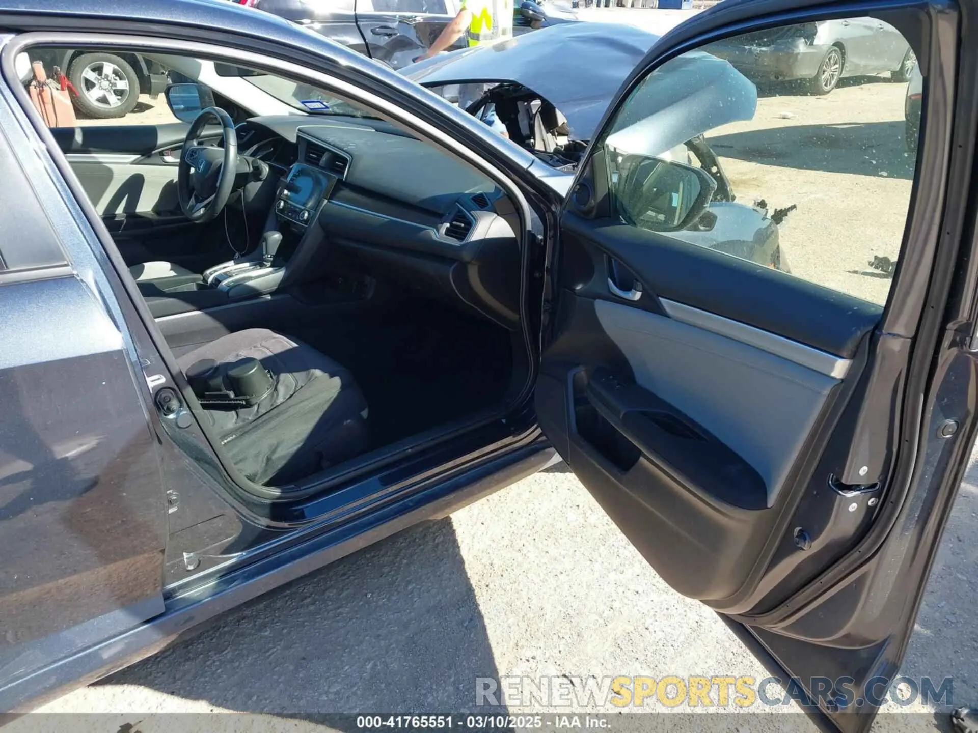 5 Photograph of a damaged car JHMFC1F31KX005256 HONDA CIVIC 2019