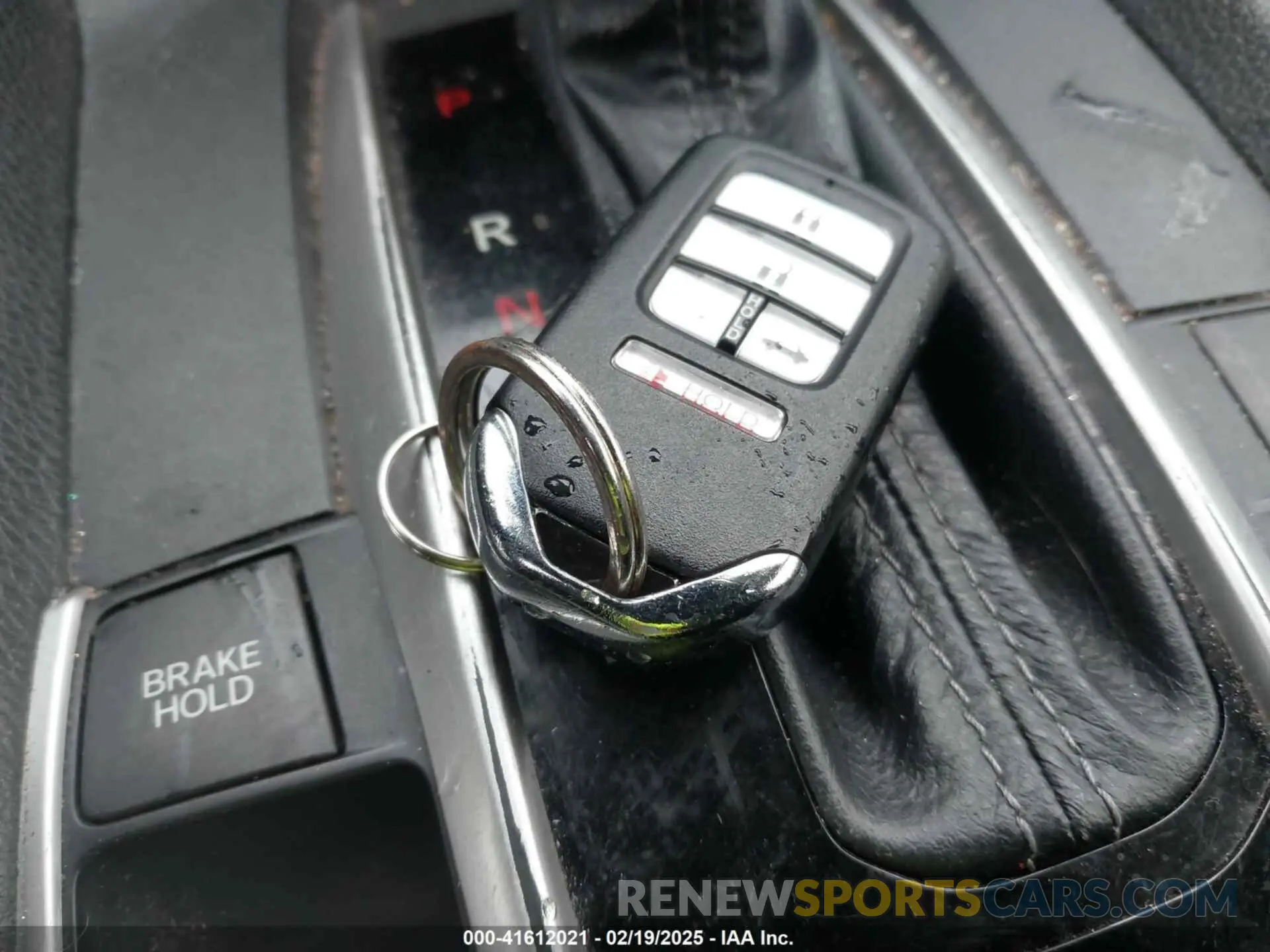 11 Photograph of a damaged car JHMFC1F34KX009754 HONDA CIVIC 2019