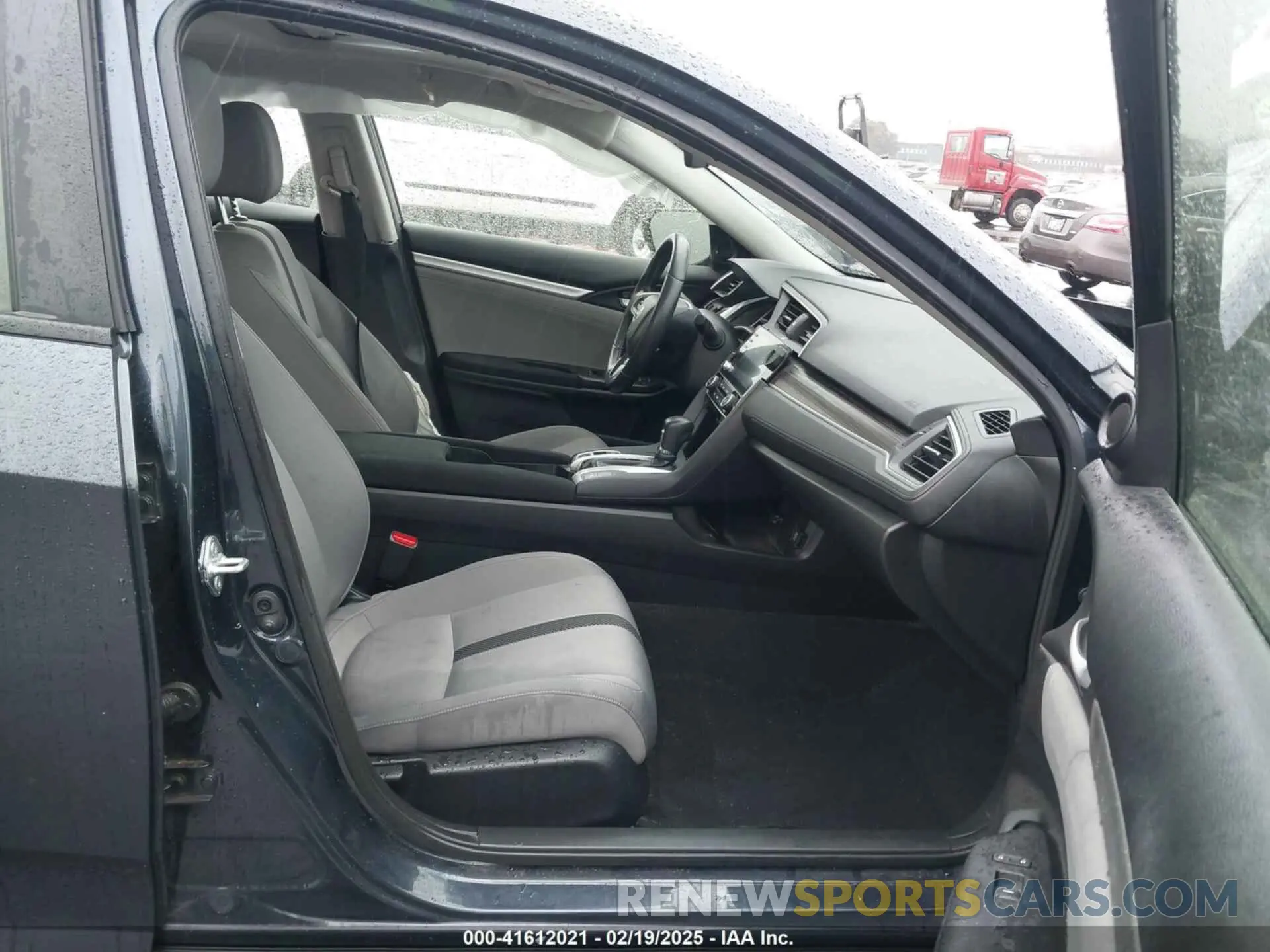 5 Photograph of a damaged car JHMFC1F34KX009754 HONDA CIVIC 2019
