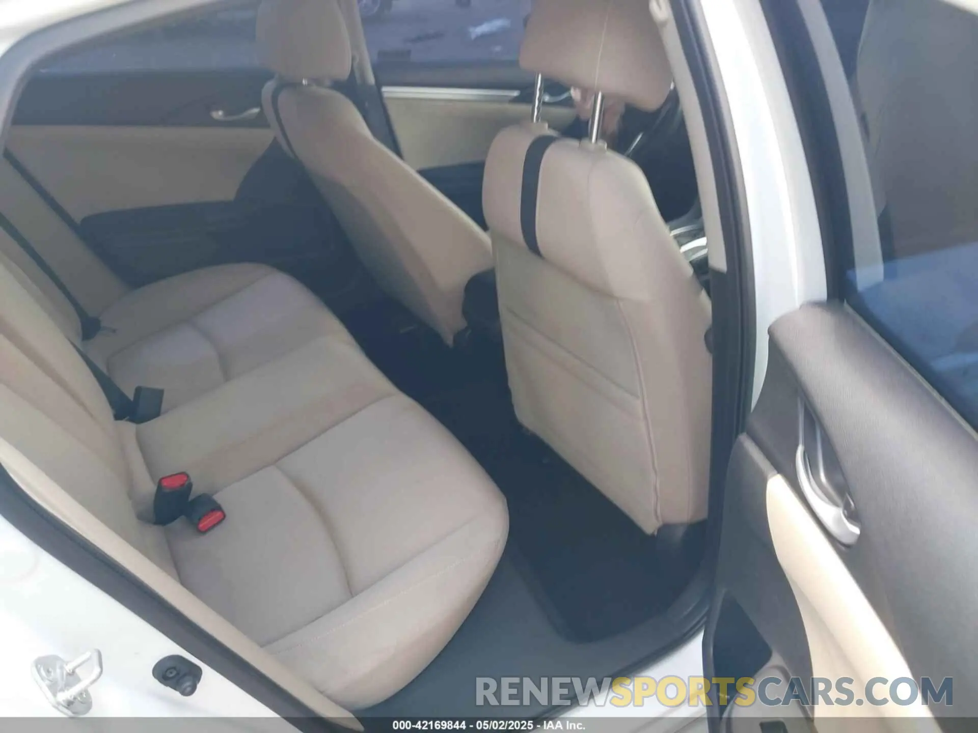 8 Photograph of a damaged car JHMFC1F36KX004037 HONDA CIVIC 2019