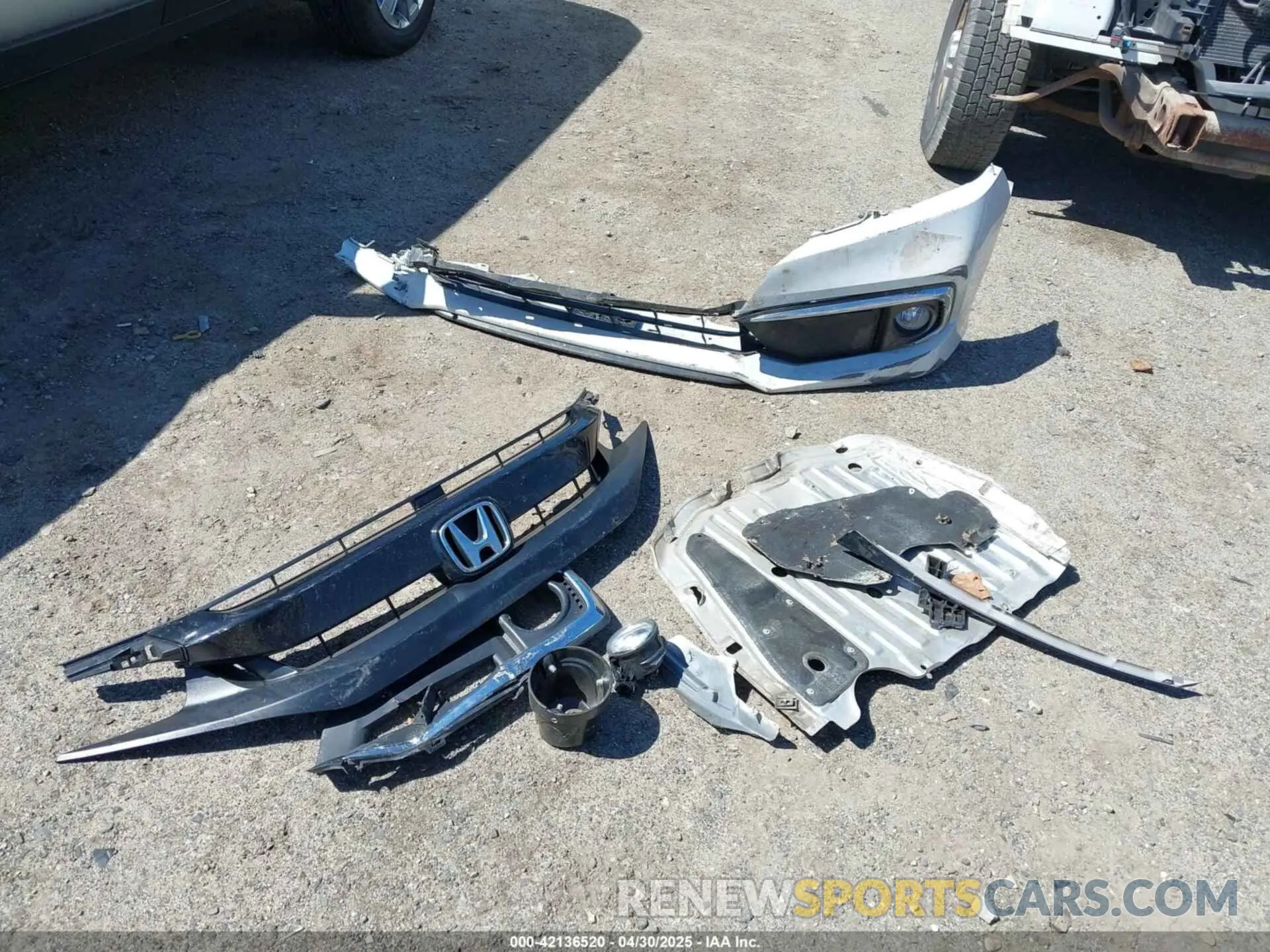12 Photograph of a damaged car JHMFC1F72KX008959 HONDA CIVIC 2019