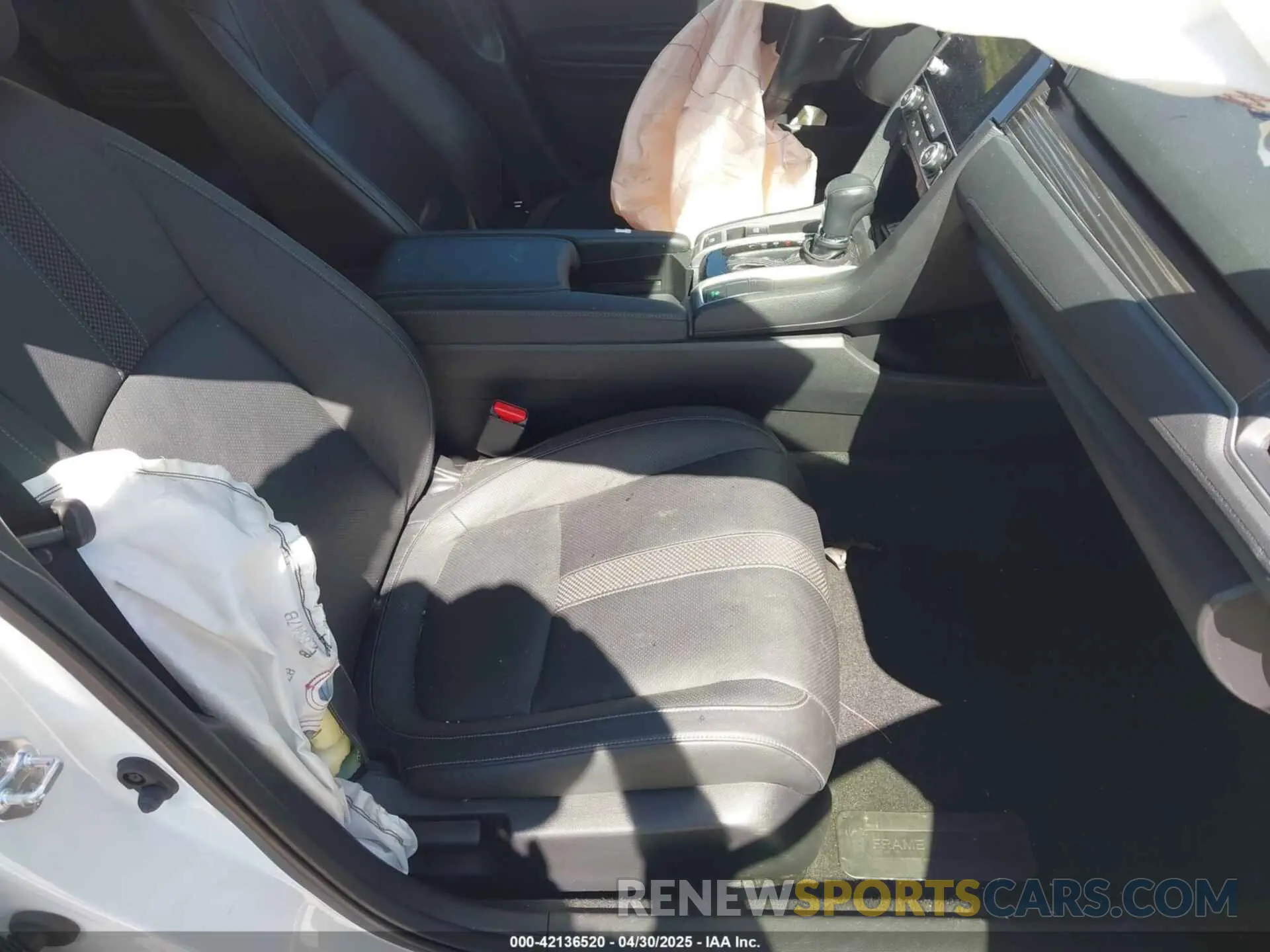 5 Photograph of a damaged car JHMFC1F72KX008959 HONDA CIVIC 2019