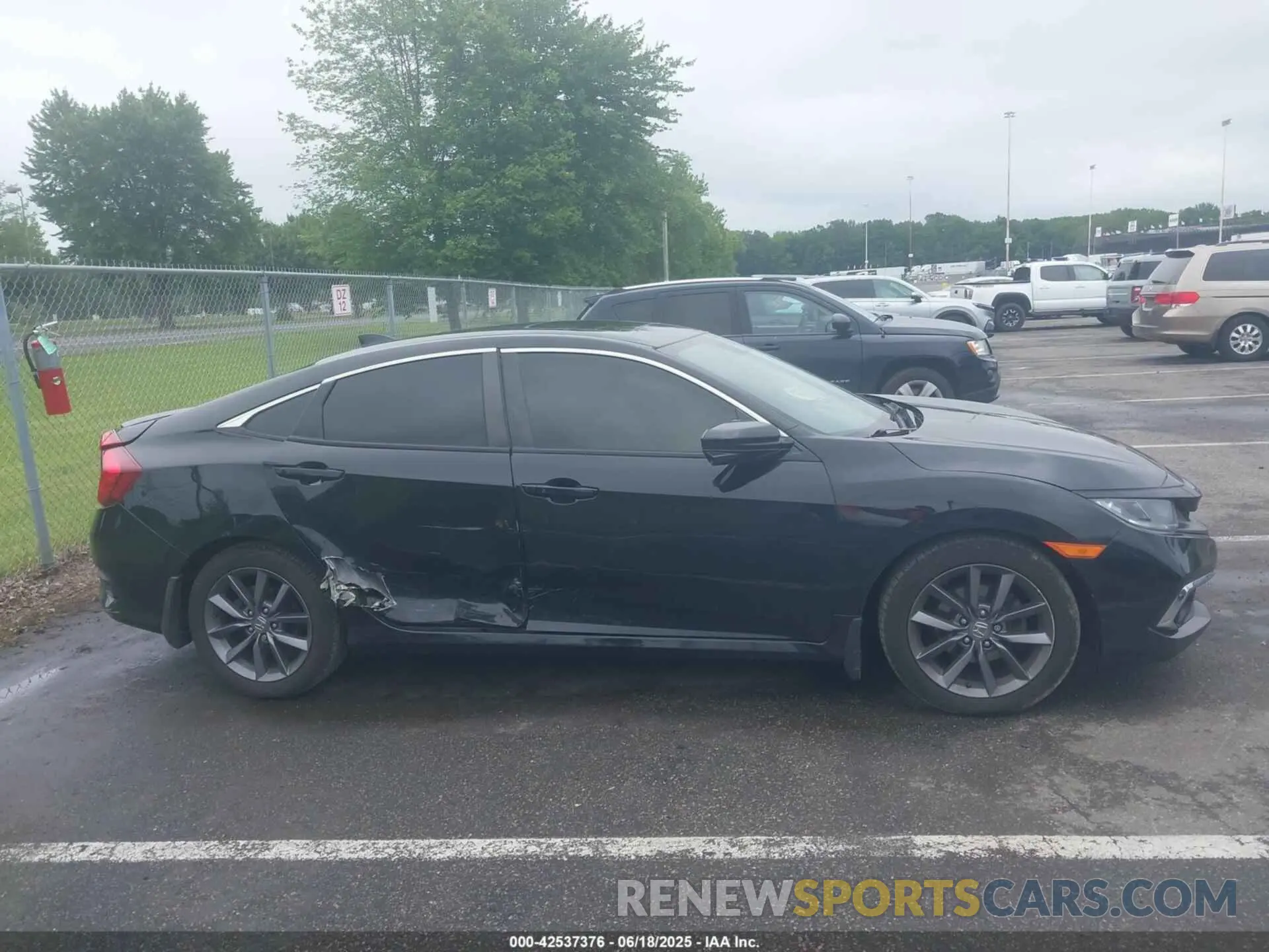 13 Photograph of a damaged car JHMFC1F78KX004270 HONDA CIVIC 2019