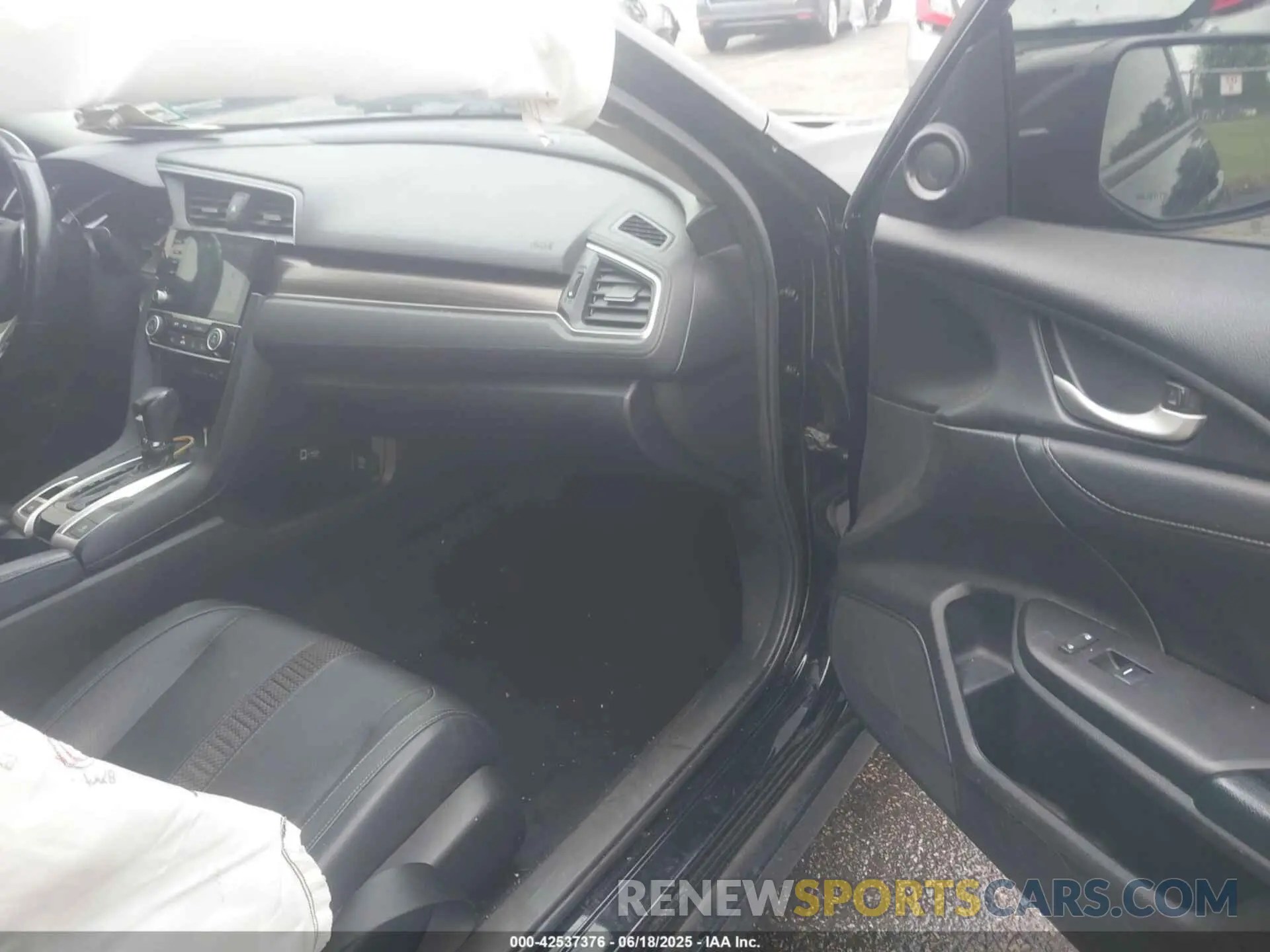 5 Photograph of a damaged car JHMFC1F78KX004270 HONDA CIVIC 2019