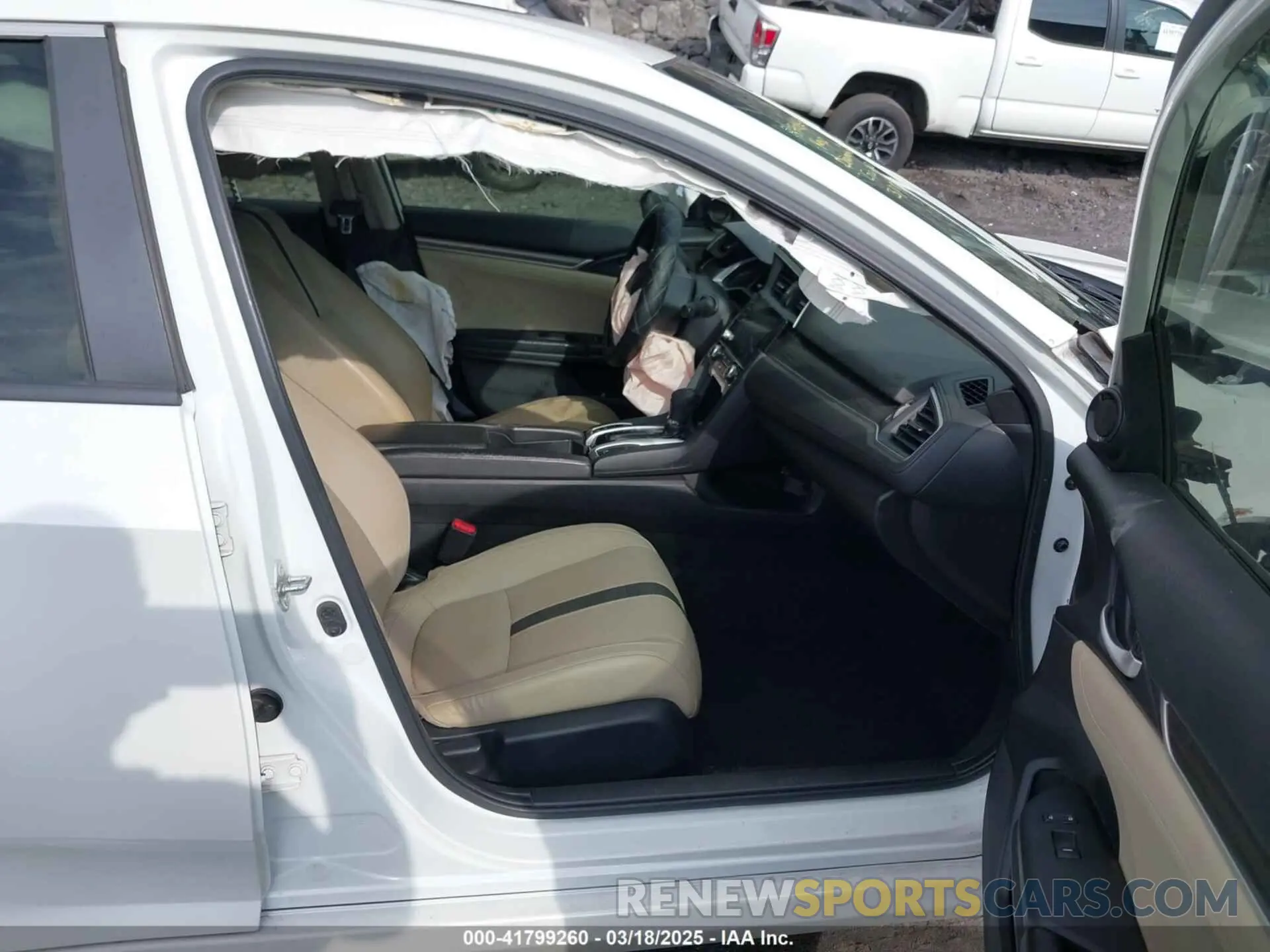 5 Photograph of a damaged car JHMFC1F7XKX000981 HONDA CIVIC 2019