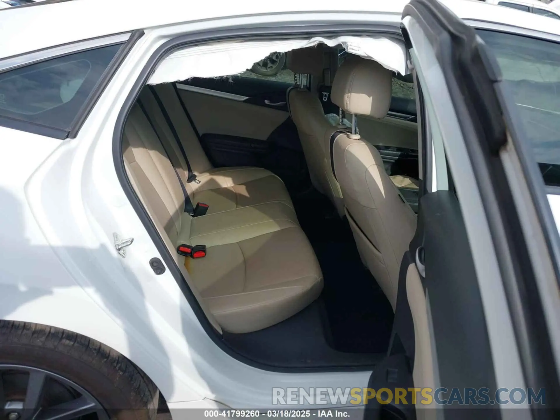 8 Photograph of a damaged car JHMFC1F7XKX000981 HONDA CIVIC 2019