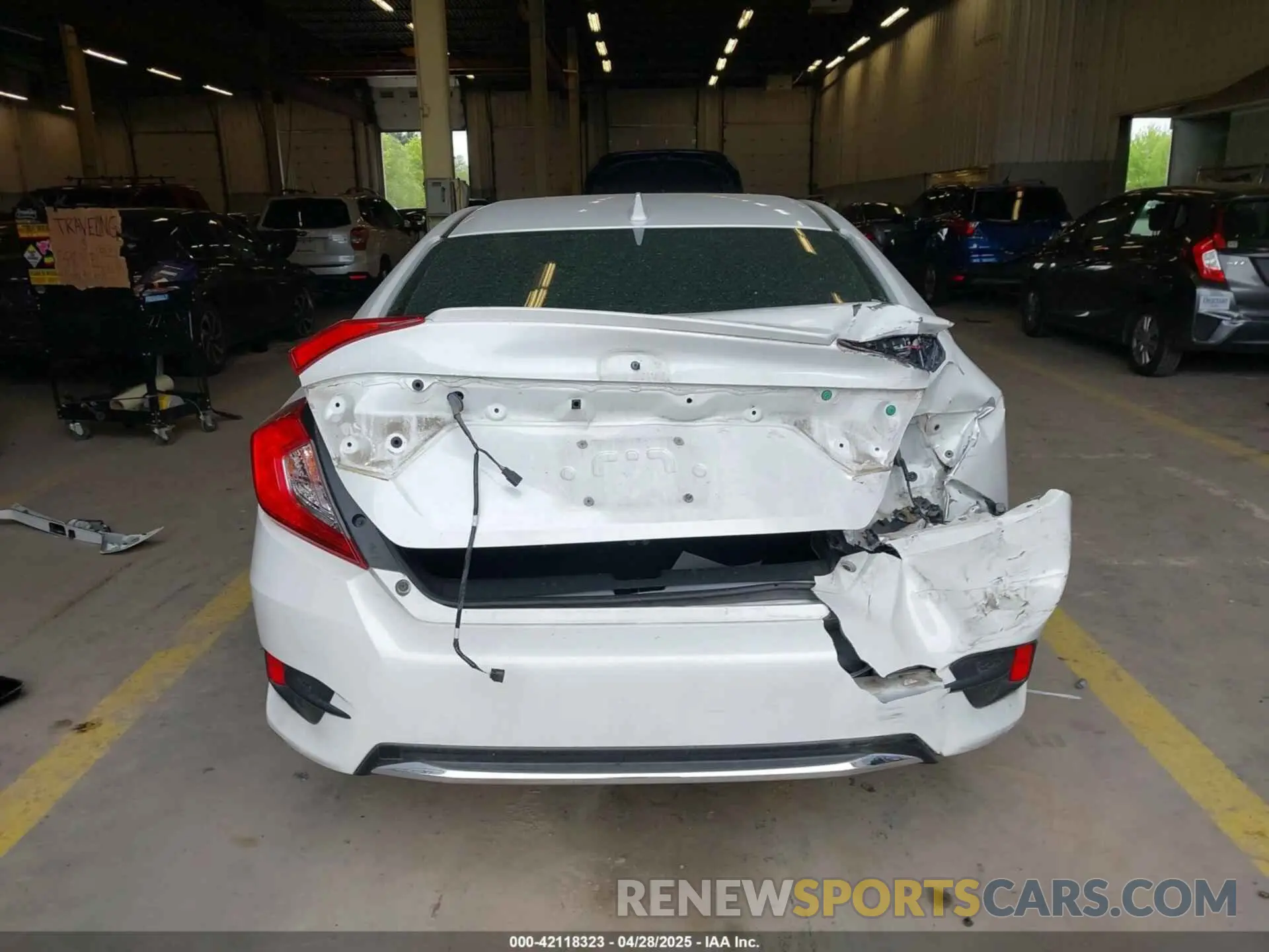 17 Photograph of a damaged car JHMFC1F7XKX009390 HONDA CIVIC 2019