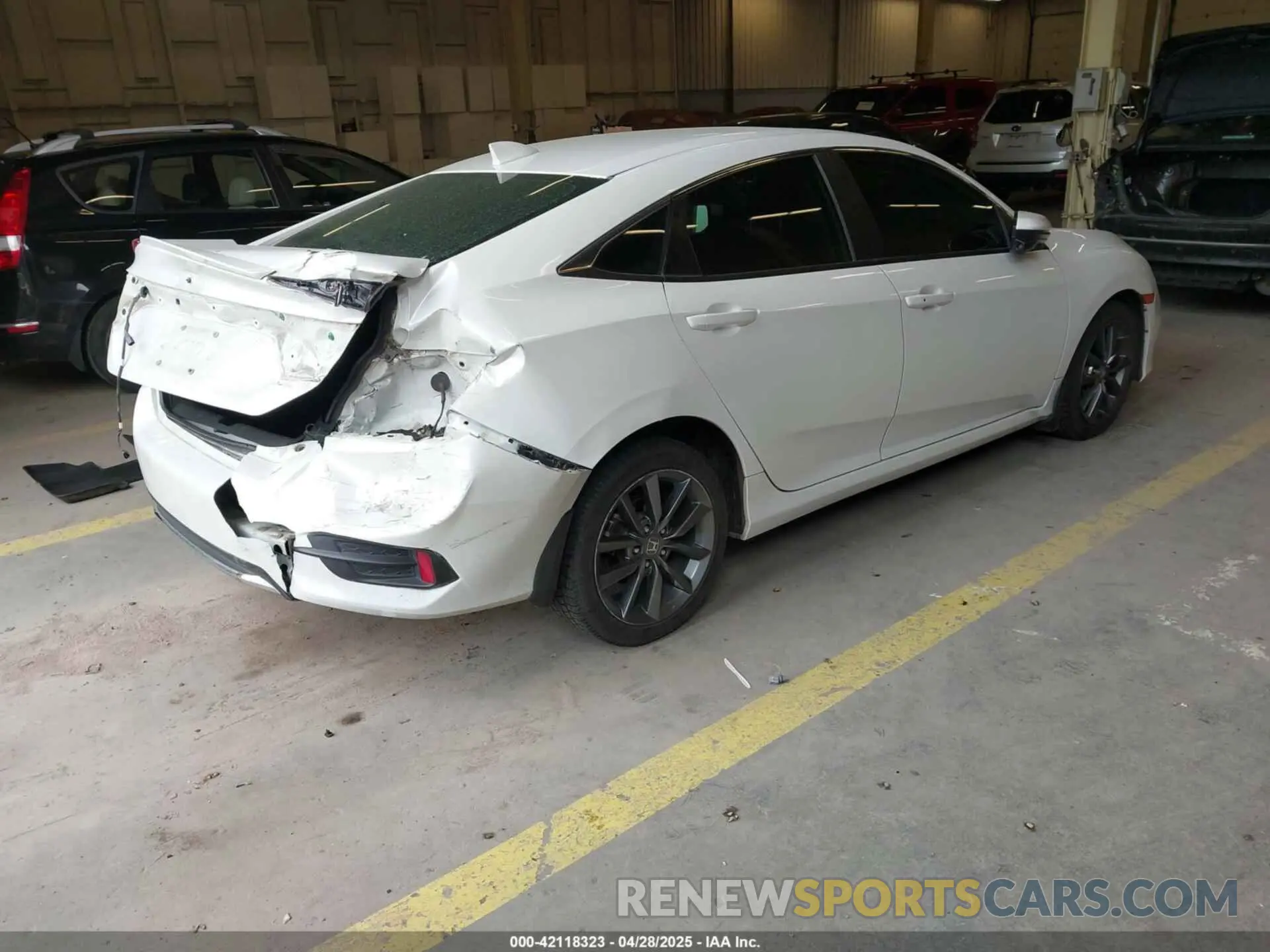 4 Photograph of a damaged car JHMFC1F7XKX009390 HONDA CIVIC 2019