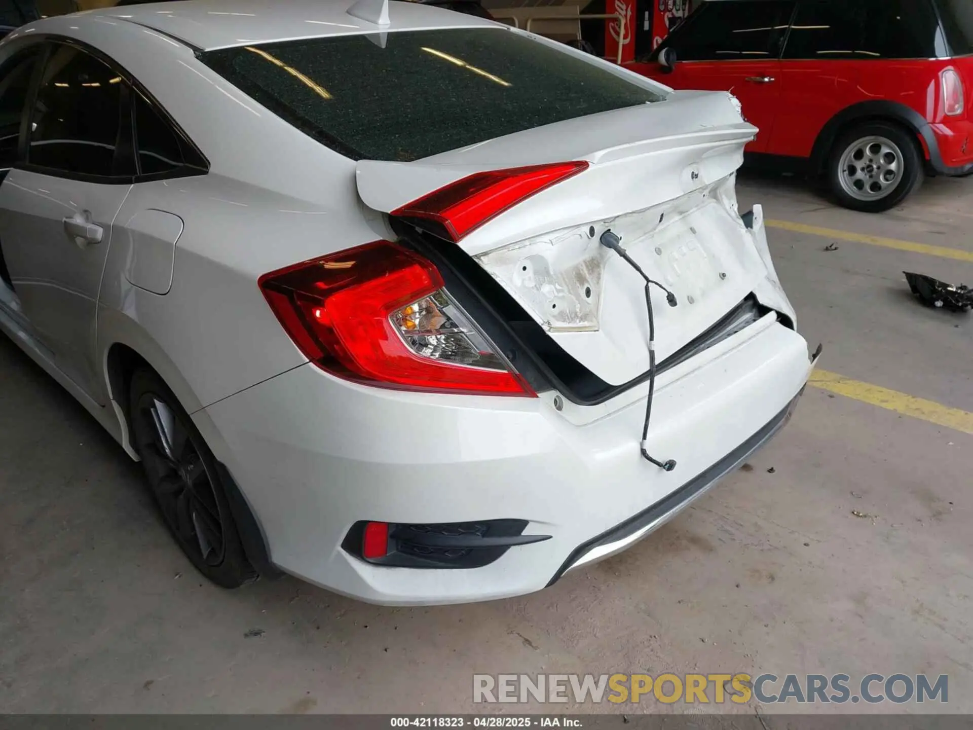 6 Photograph of a damaged car JHMFC1F7XKX009390 HONDA CIVIC 2019