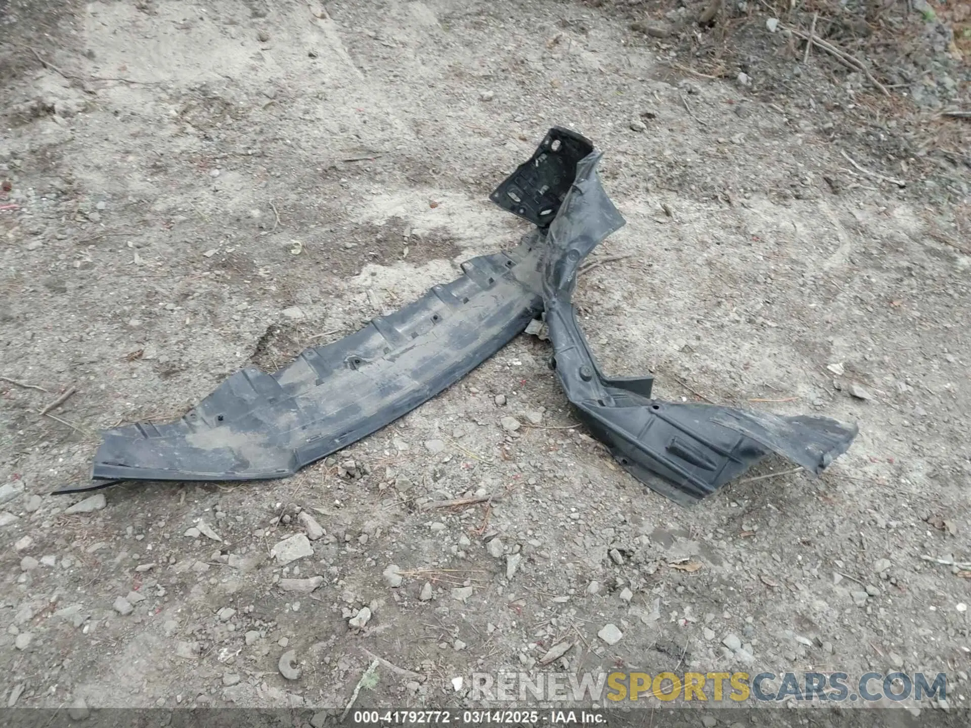 12 Photograph of a damaged car SHHFK7G42KU219115 HONDA CIVIC 2019