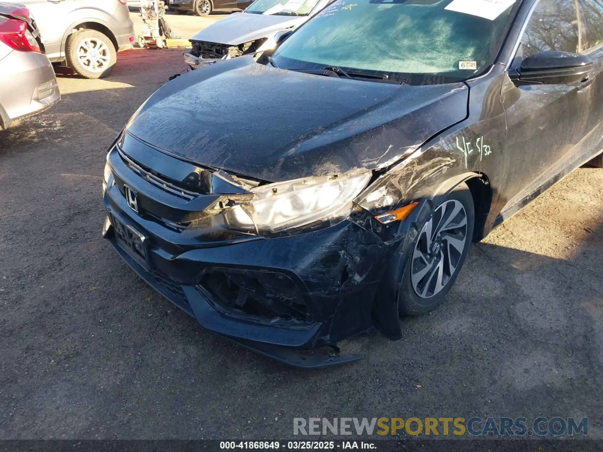 6 Photograph of a damaged car SHHFK7H30KU217790 HONDA CIVIC 2019