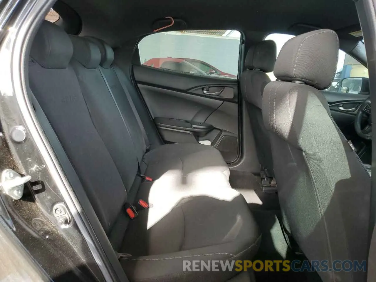 10 Photograph of a damaged car SHHFK7H31KU204286 HONDA CIVIC 2019