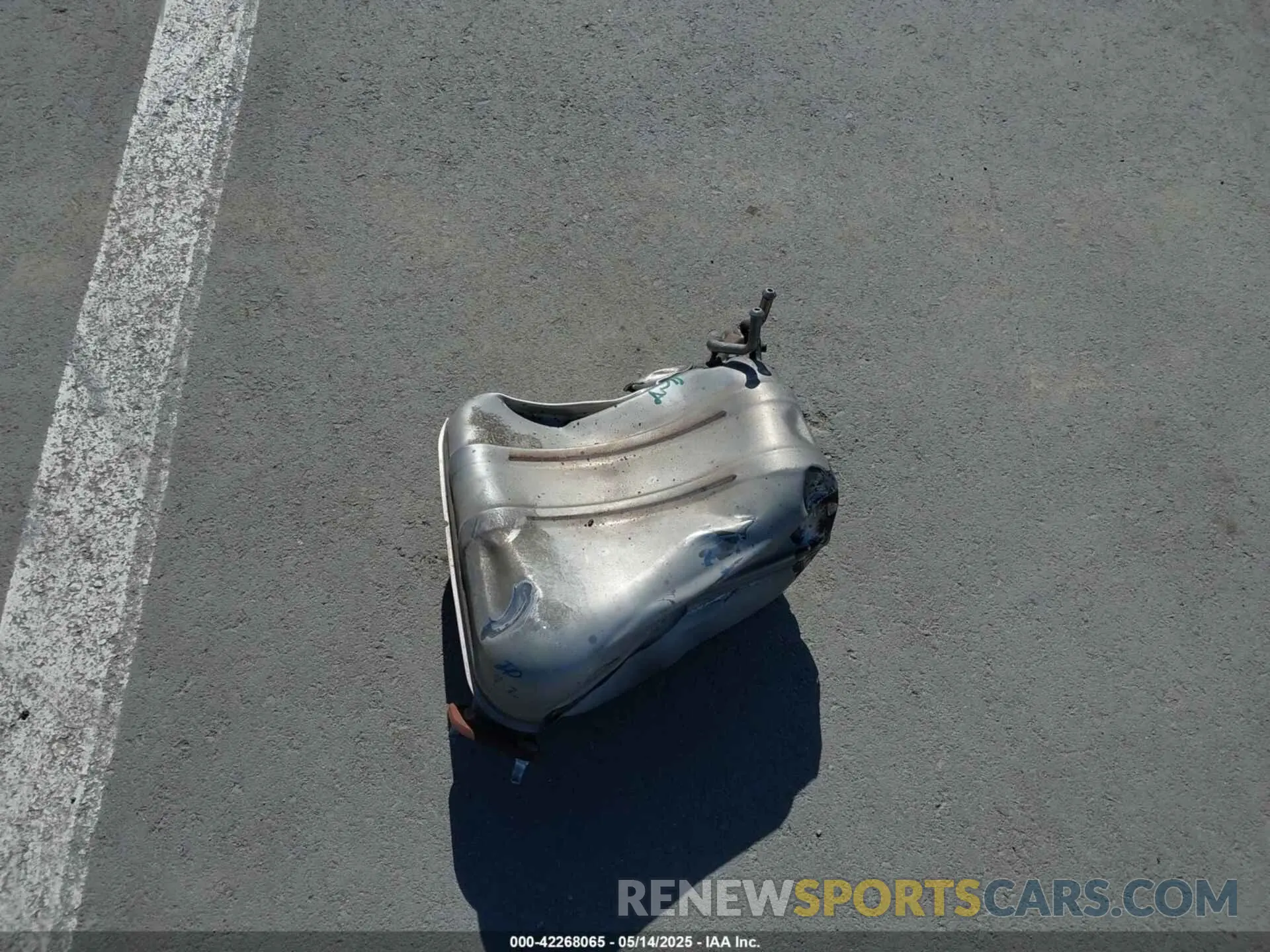 12 Photograph of a damaged car SHHFK7H32KU217449 HONDA CIVIC 2019