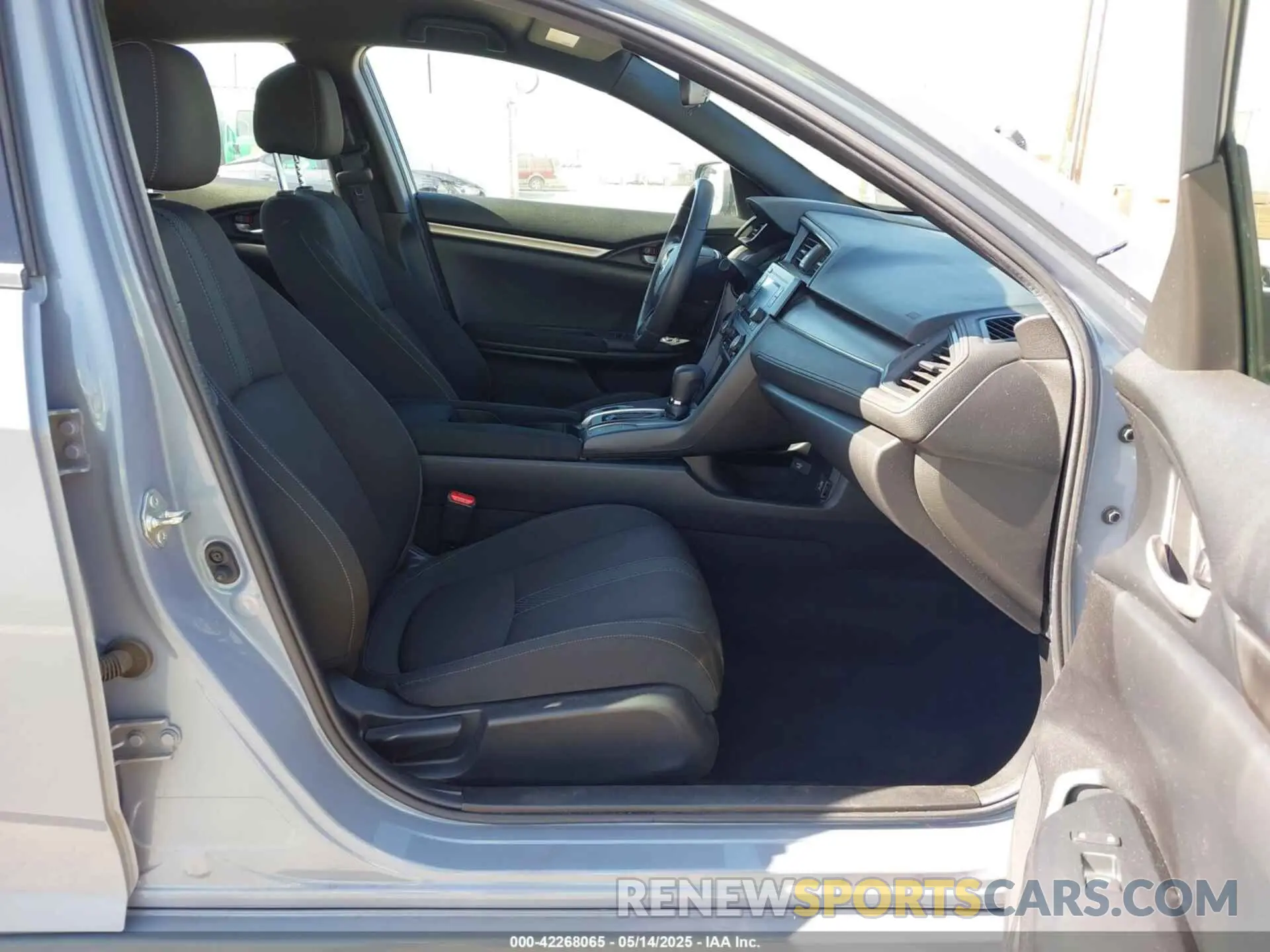5 Photograph of a damaged car SHHFK7H32KU217449 HONDA CIVIC 2019
