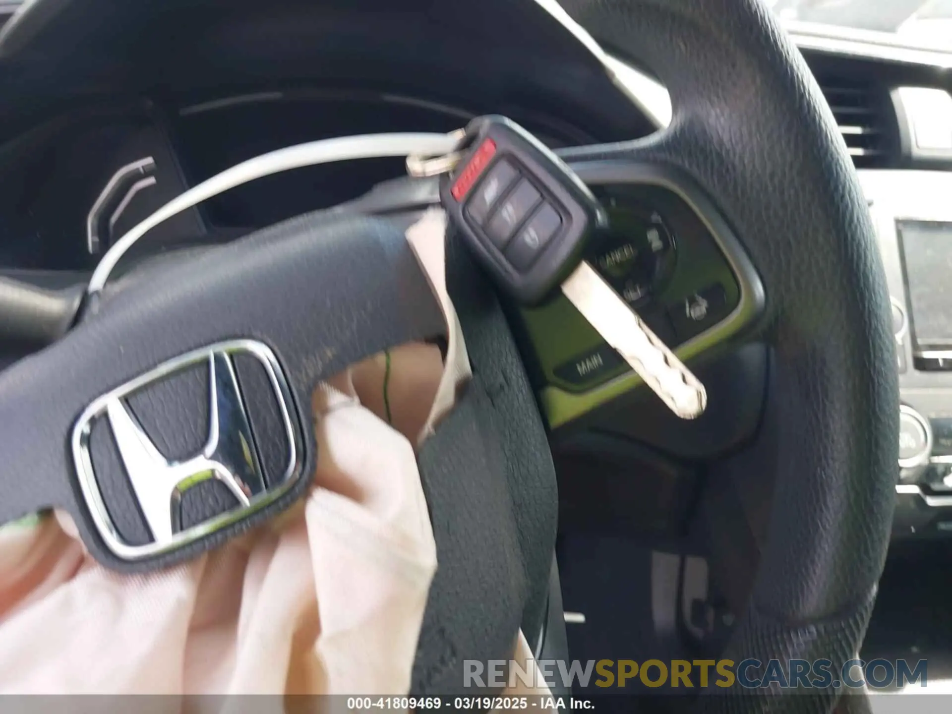 11 Photograph of a damaged car SHHFK7H33KU227214 HONDA CIVIC 2019