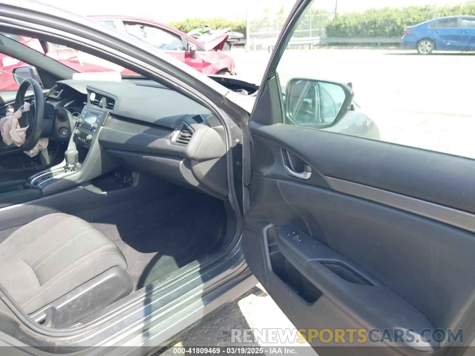 5 Photograph of a damaged car SHHFK7H33KU227214 HONDA CIVIC 2019