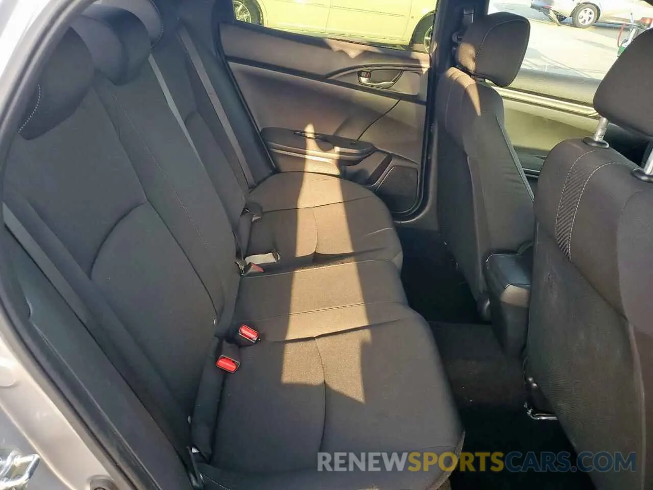 10 Photograph of a damaged car SHHFK7H35KU214464 HONDA CIVIC 2019