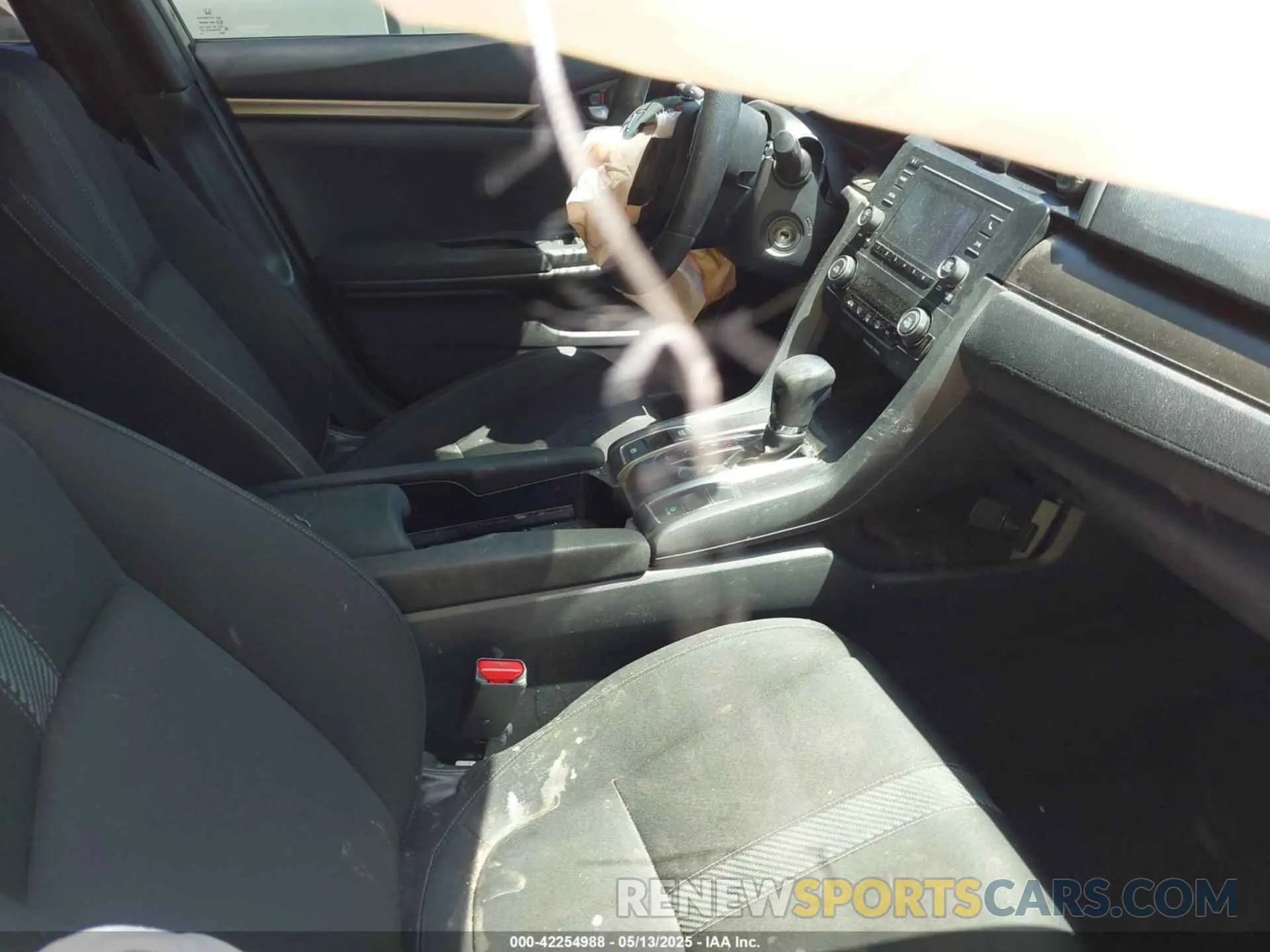 5 Photograph of a damaged car SHHFK7H35KU227926 HONDA CIVIC 2019