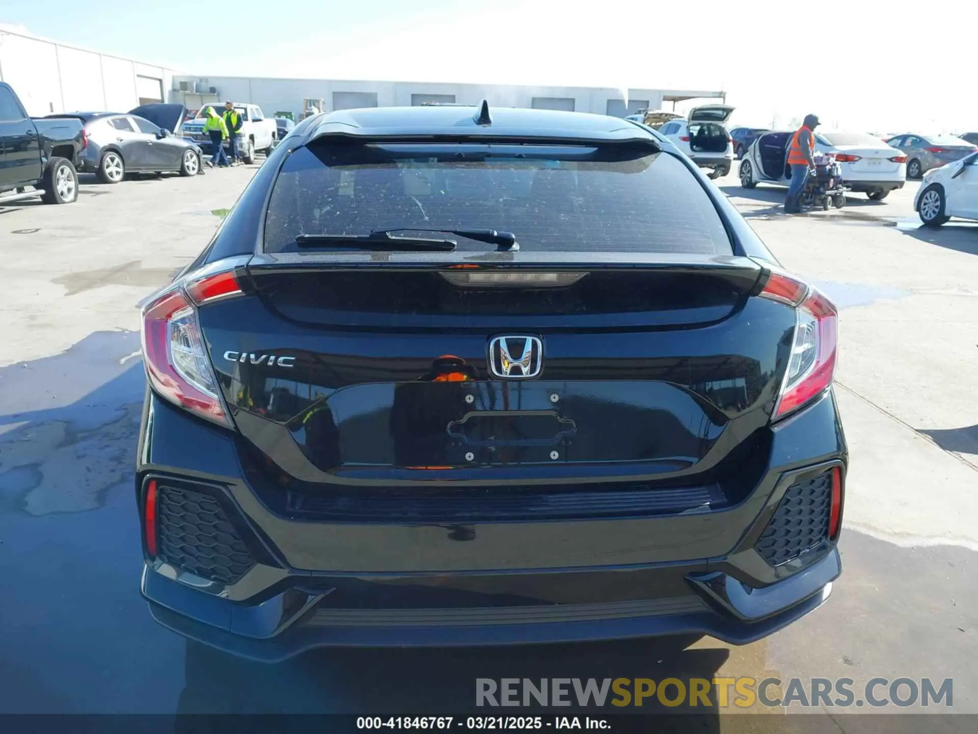 17 Photograph of a damaged car SHHFK7H37KU228365 HONDA CIVIC 2019