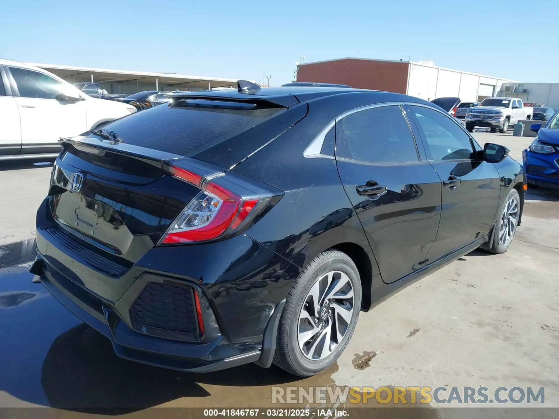 4 Photograph of a damaged car SHHFK7H37KU228365 HONDA CIVIC 2019