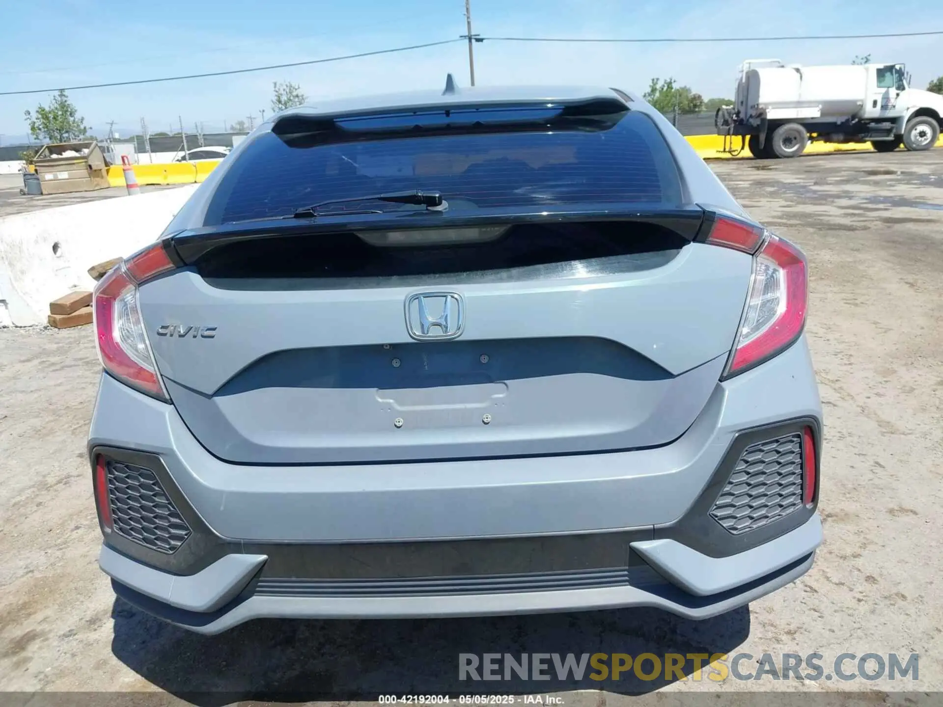 16 Photograph of a damaged car SHHFK7H39KU414117 HONDA CIVIC 2019