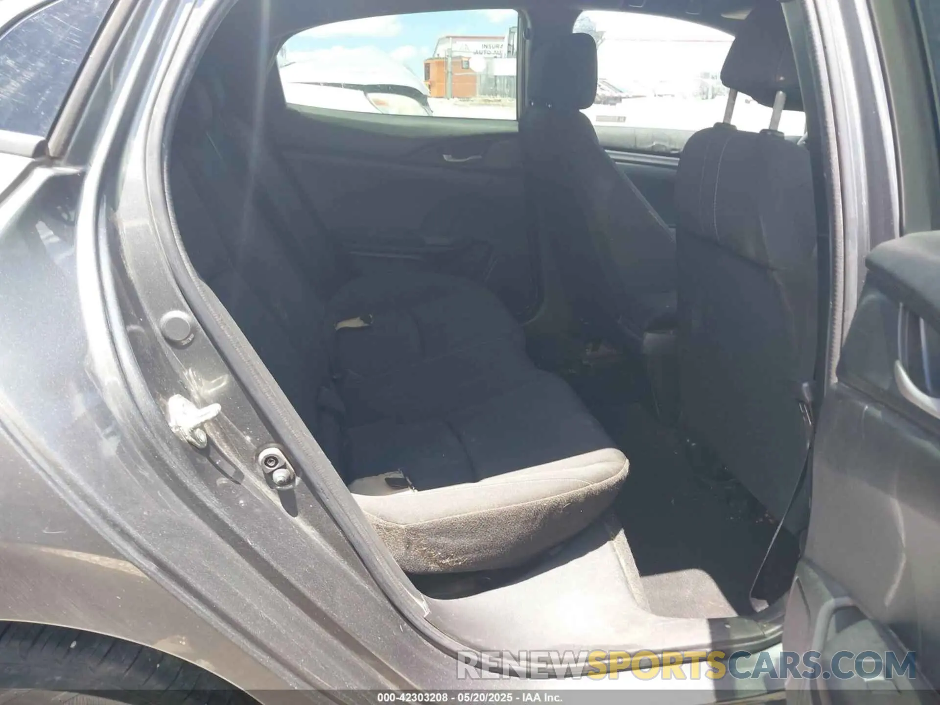 8 Photograph of a damaged car SHHFK7H3XKU420900 HONDA CIVIC 2019