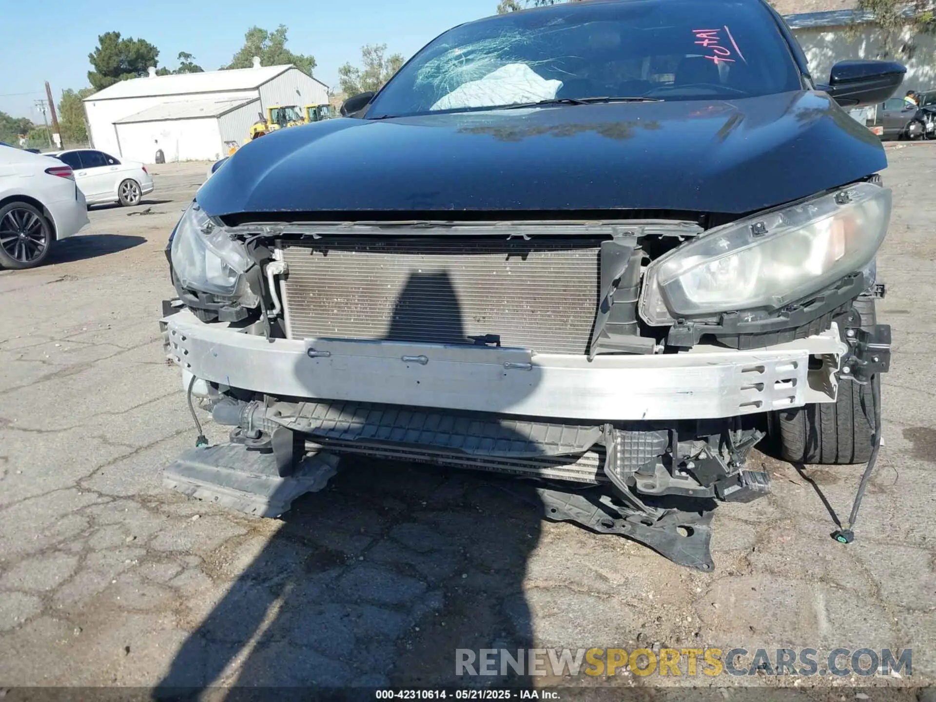 18 Photograph of a damaged car SHHFK7H40KU415472 HONDA CIVIC 2019