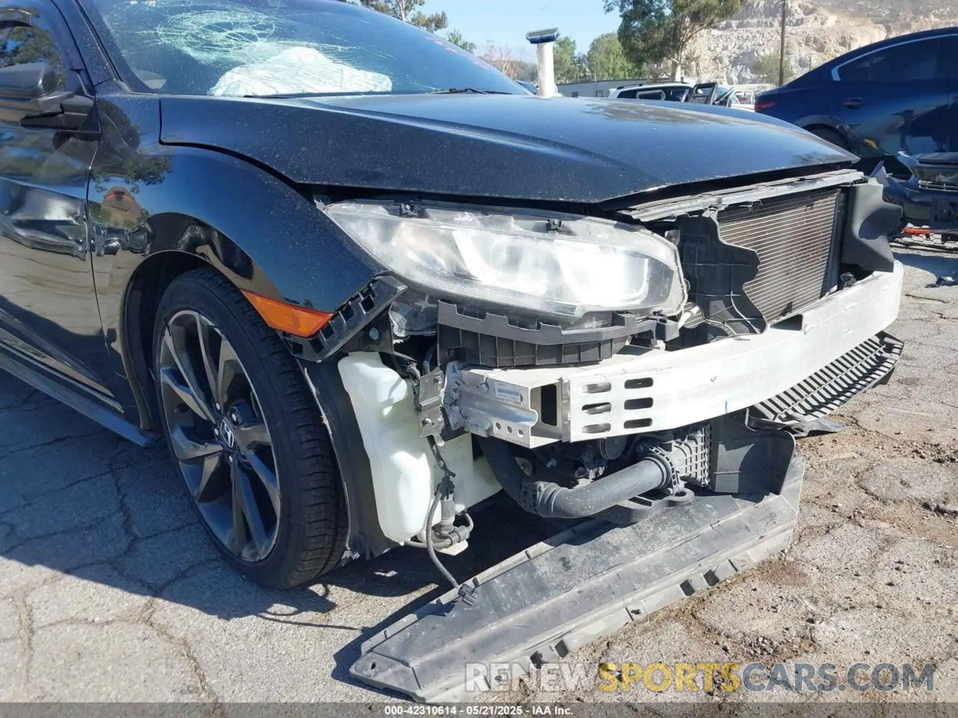 19 Photograph of a damaged car SHHFK7H40KU415472 HONDA CIVIC 2019